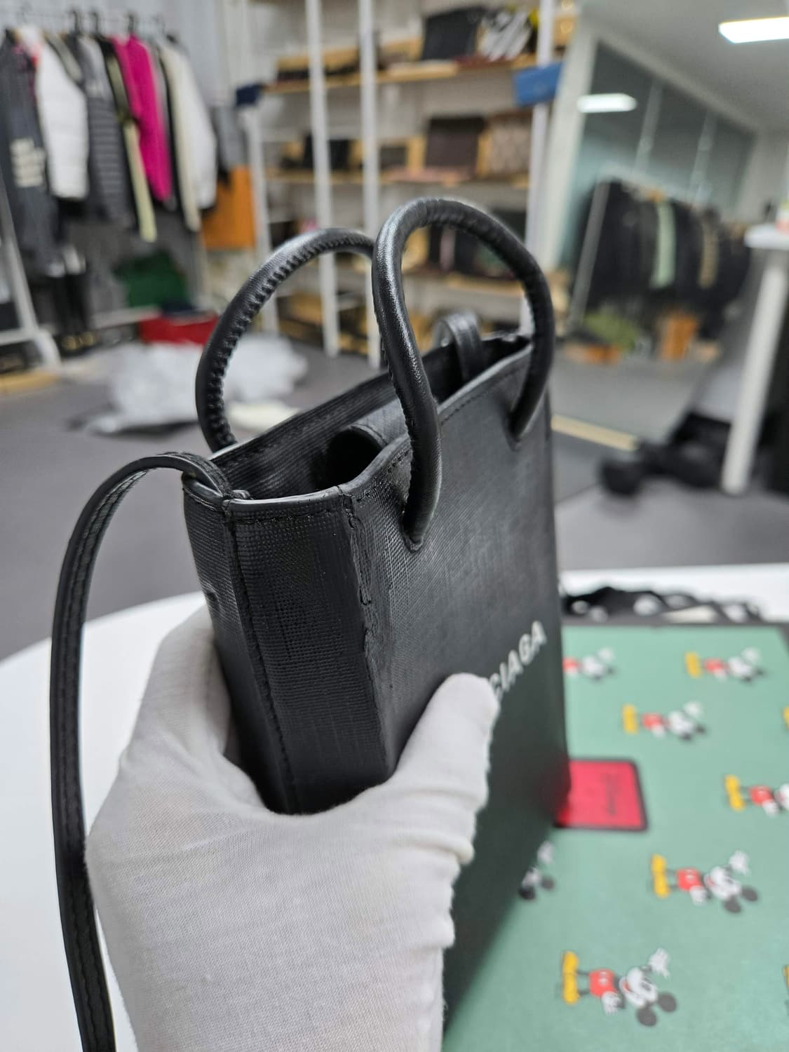 [정품]발렌시아가 폰홀더백 상품이미지6