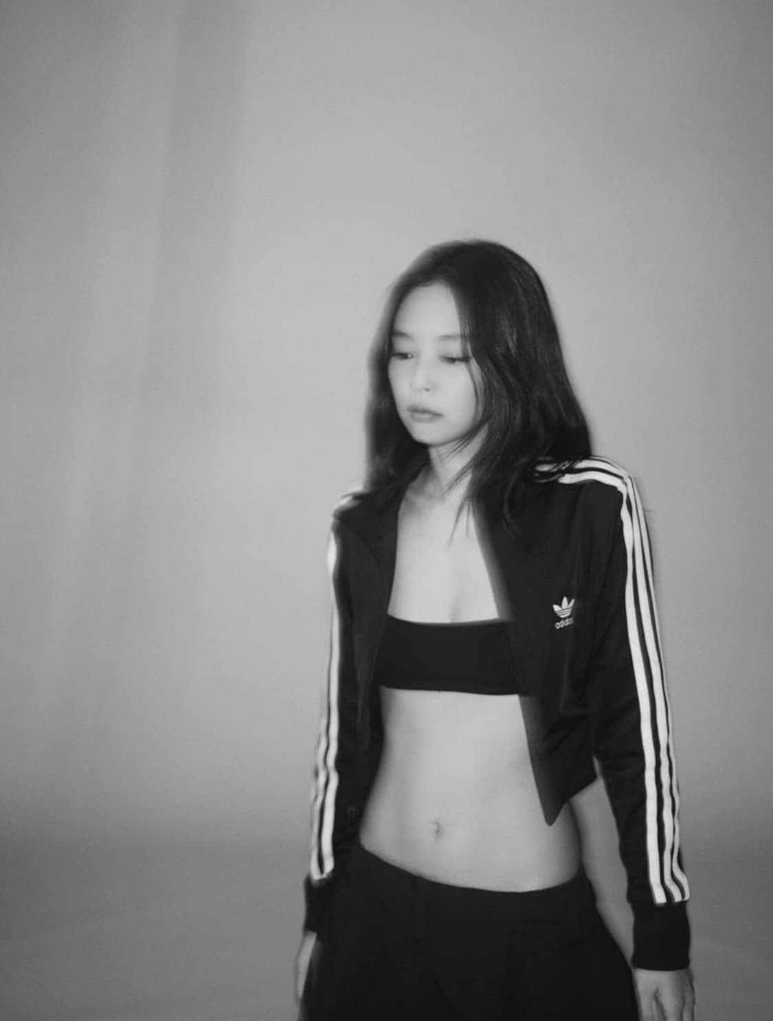 아디다스 Y2K 세미 크롭 트랙탑 블랙 (제니,이효리 착용) 상품이미지9