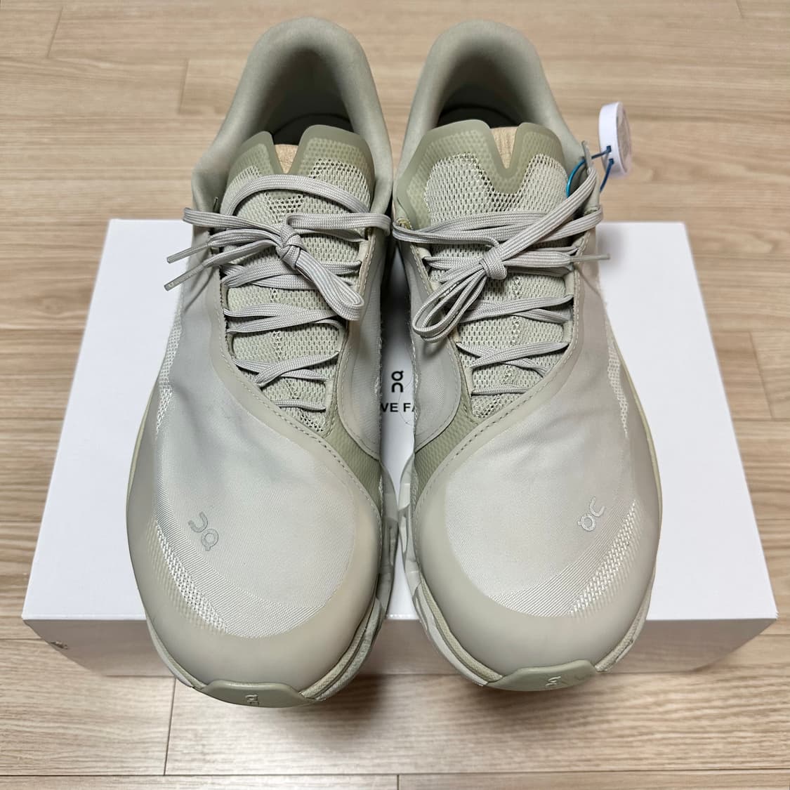 온 러닝 x 파프 클라우드몬스터 2 문더스트 US11.5 상품이미지5