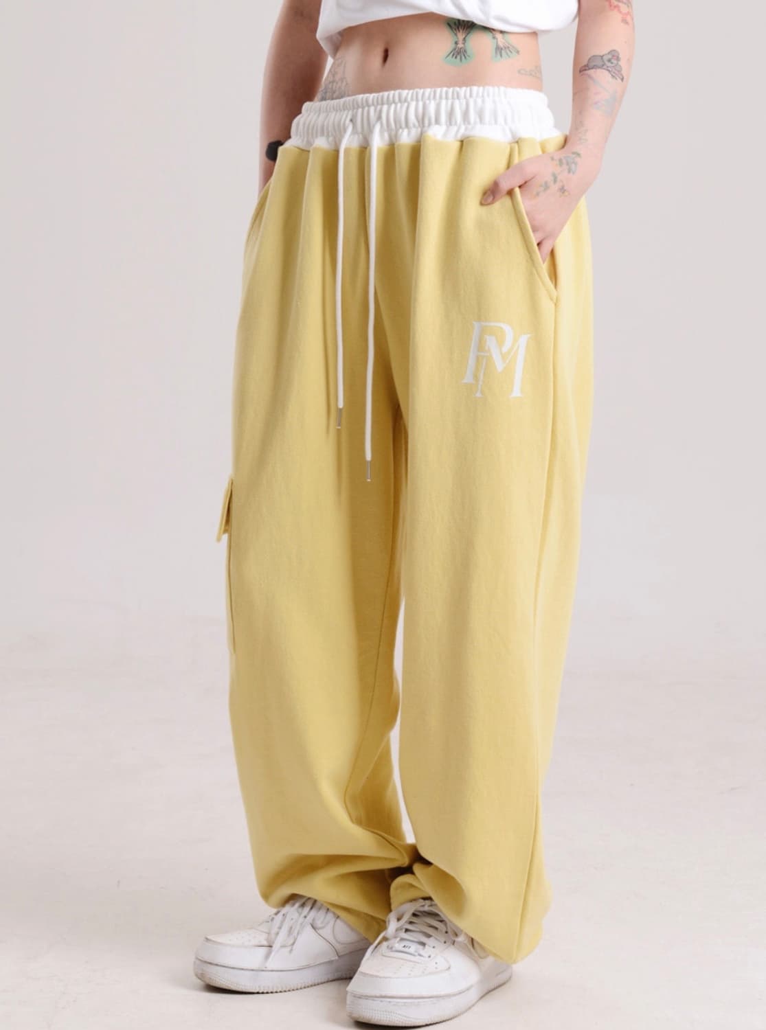 피스메이커 오피셜 카고 스웨트 팬츠 옐로우 화이트배색조거트레이닝바지스트링 상품이미지4