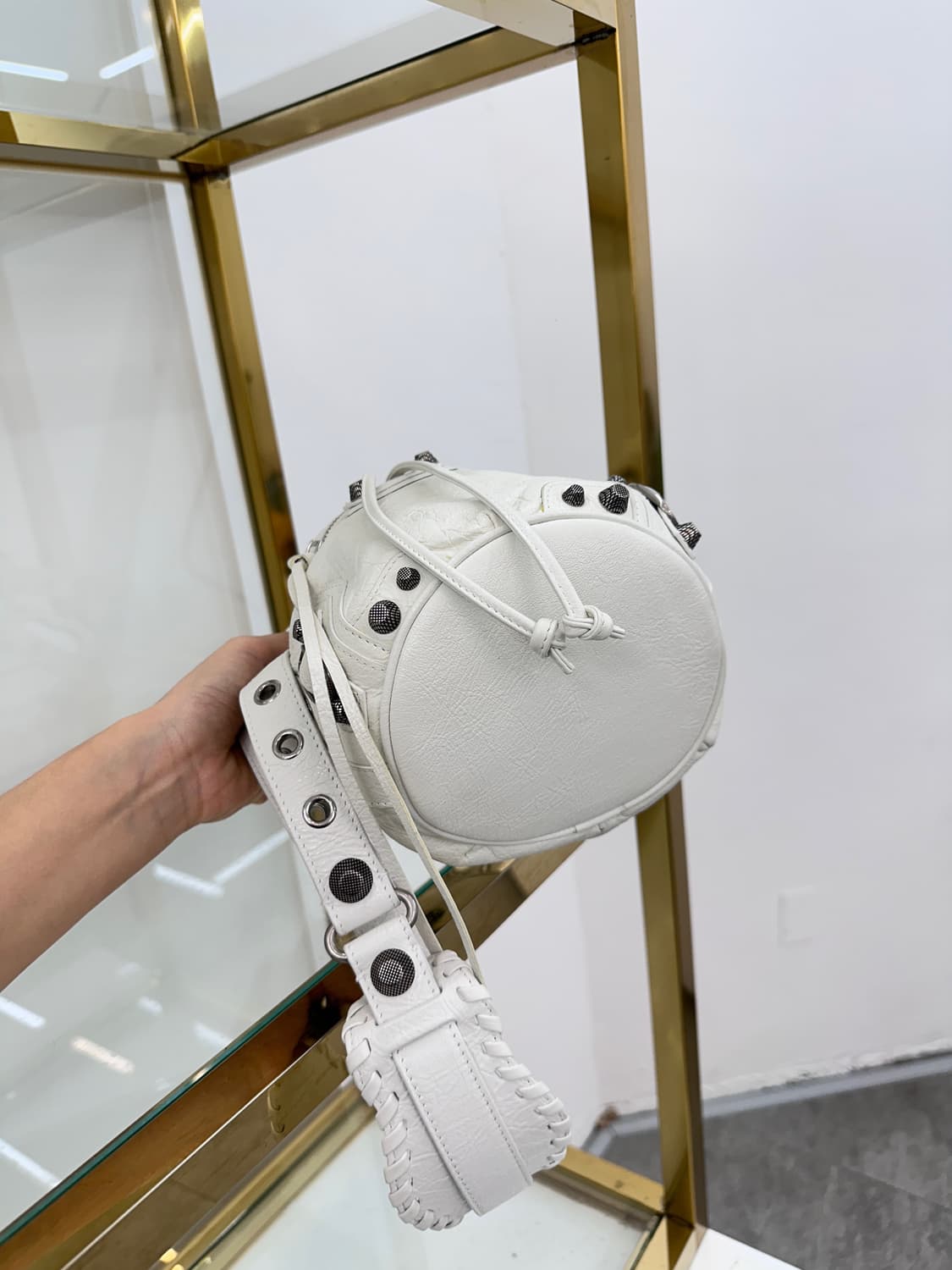 발렌시아가 르카골 버킷 백 화이트 (정품) 상품이미지2