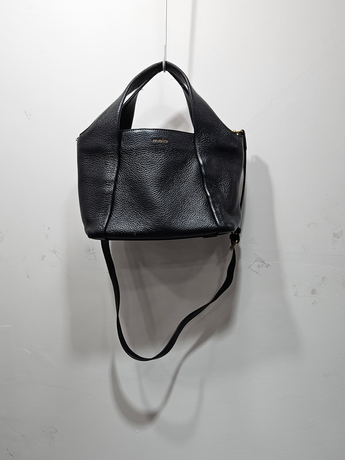 말로(malo) 가죽 토트백 겸 크로스백 블랙  상품이미지1