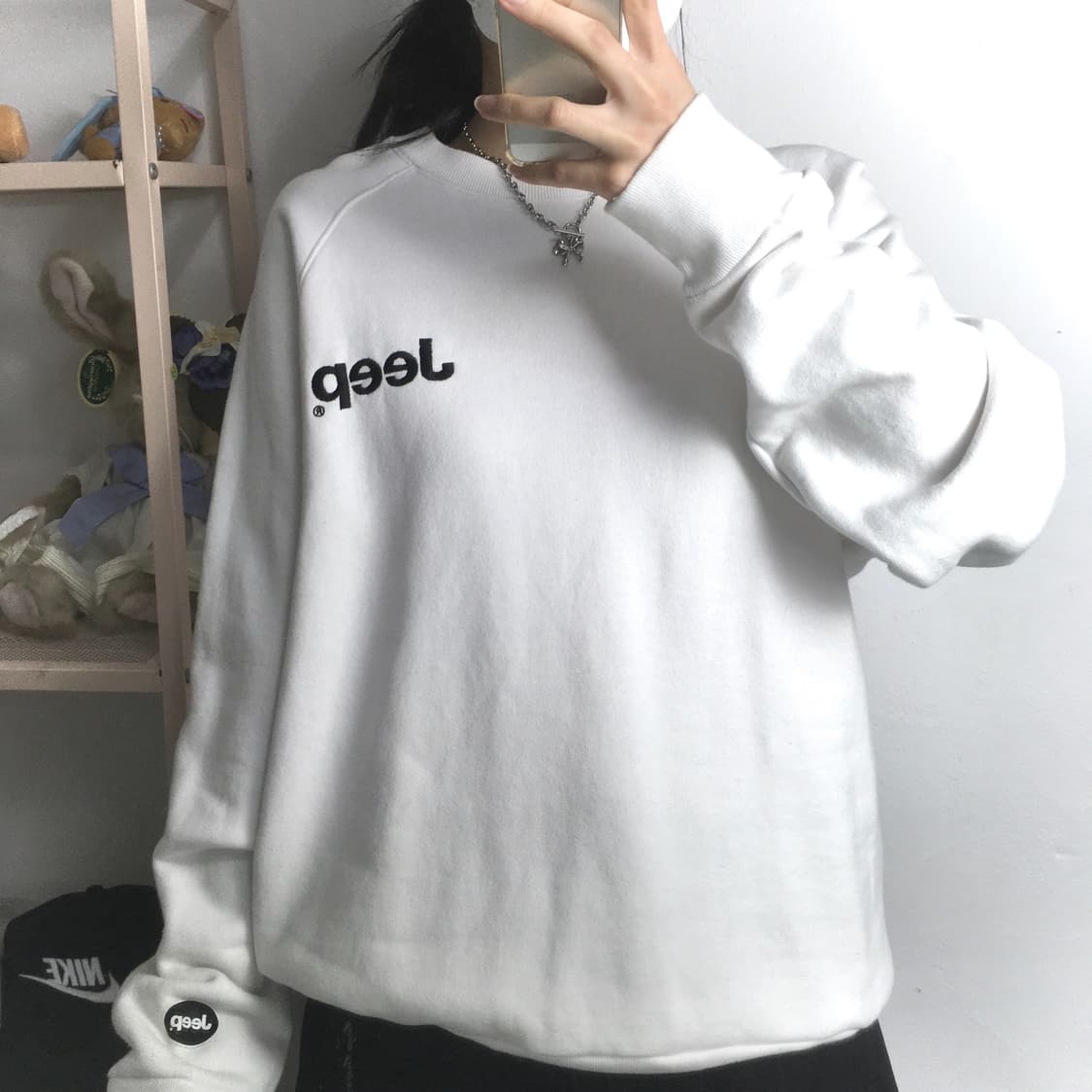 지프 생화이트 맨투맨 상품이미지2