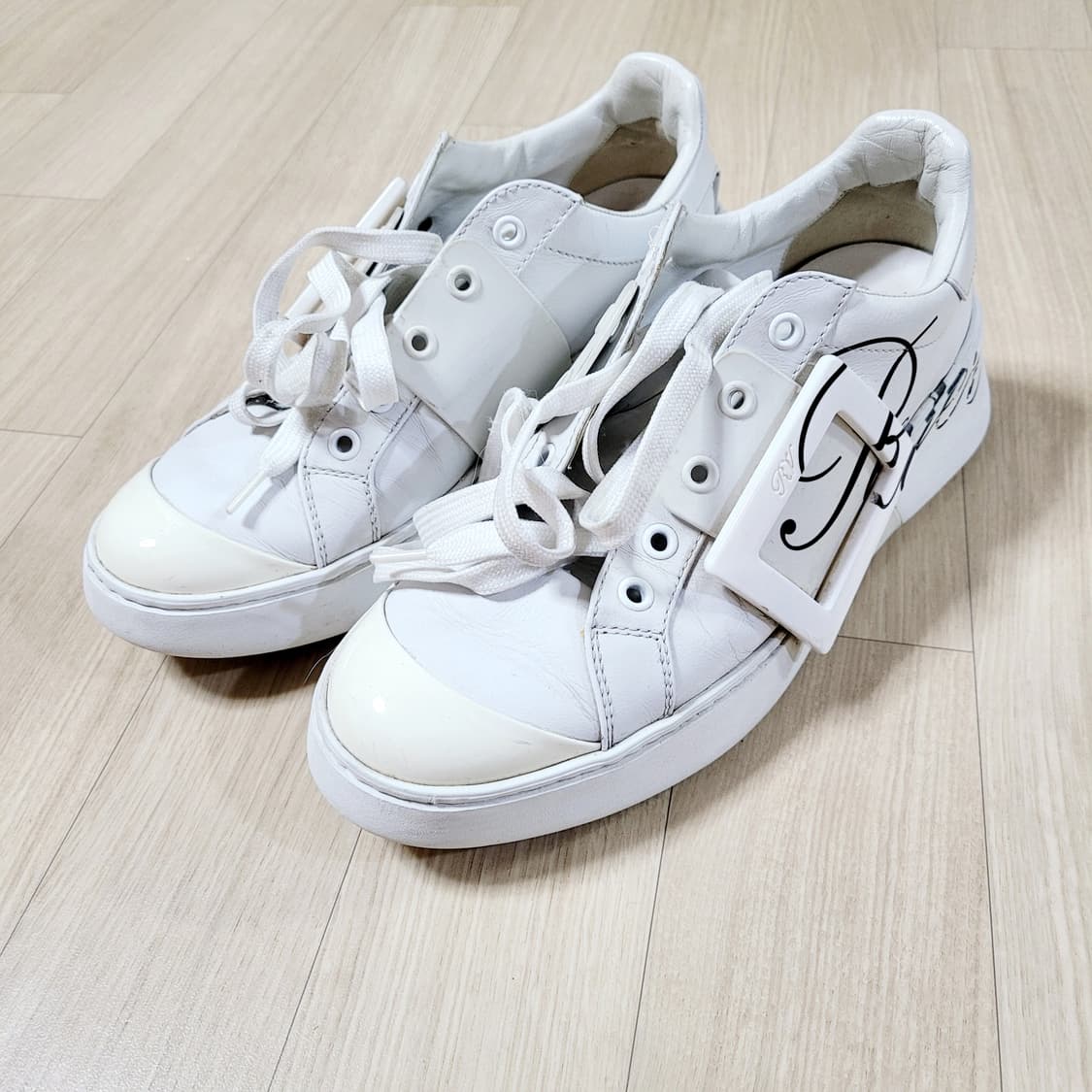 로저비비에 스니커즈 운동화 (표기37) 케어필요하여 귀찮아서 싸게올림 상품이미지1