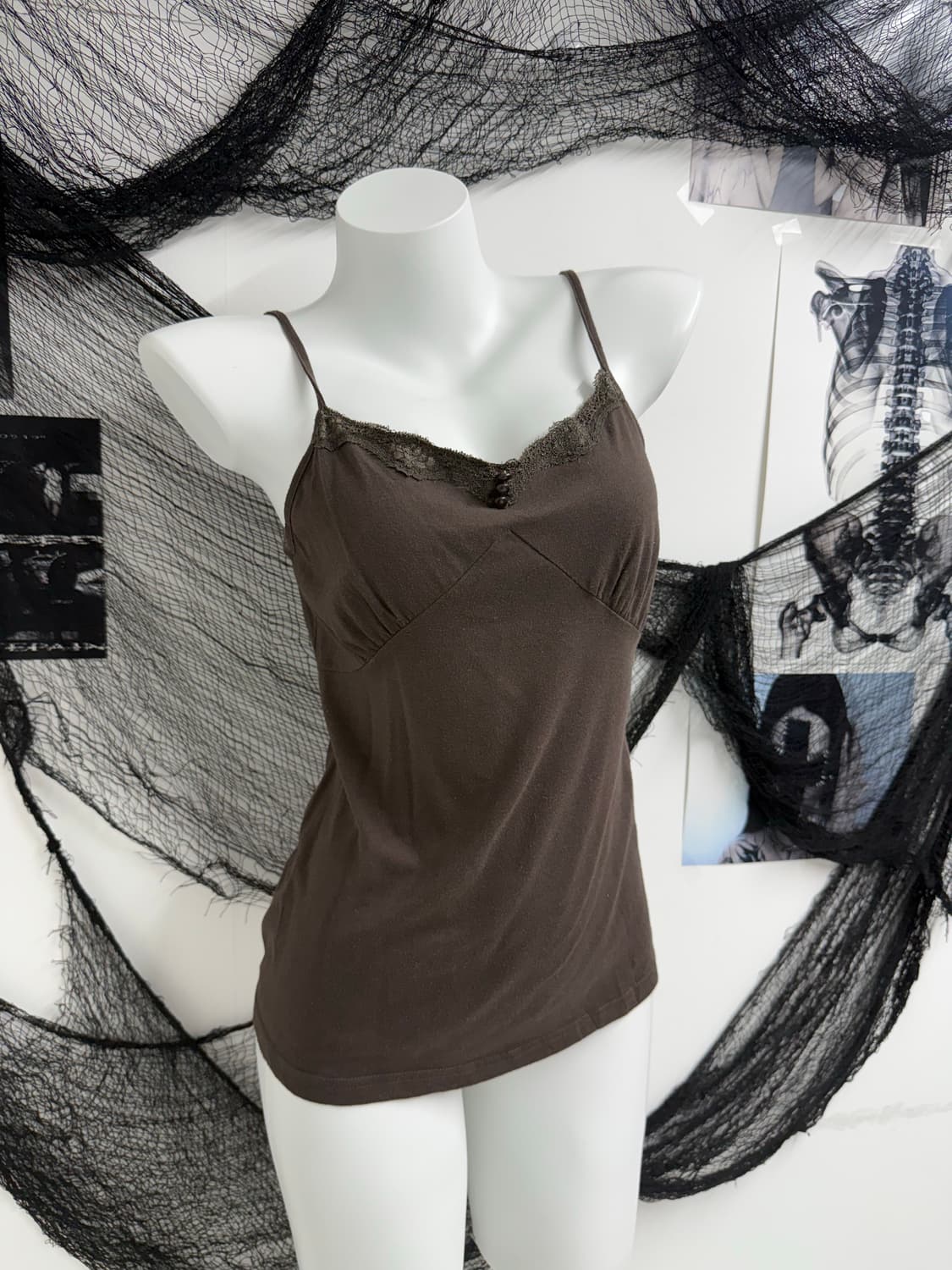Lace button detail brown camisole  Price 상품이미지1