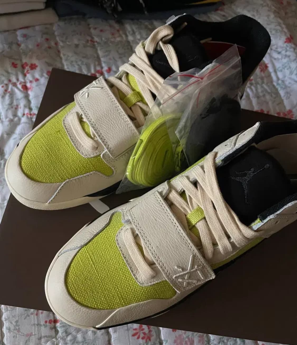 나이키 트레비스 스캇 점프맨 TR 브라이트 캑터스 상품이미지1