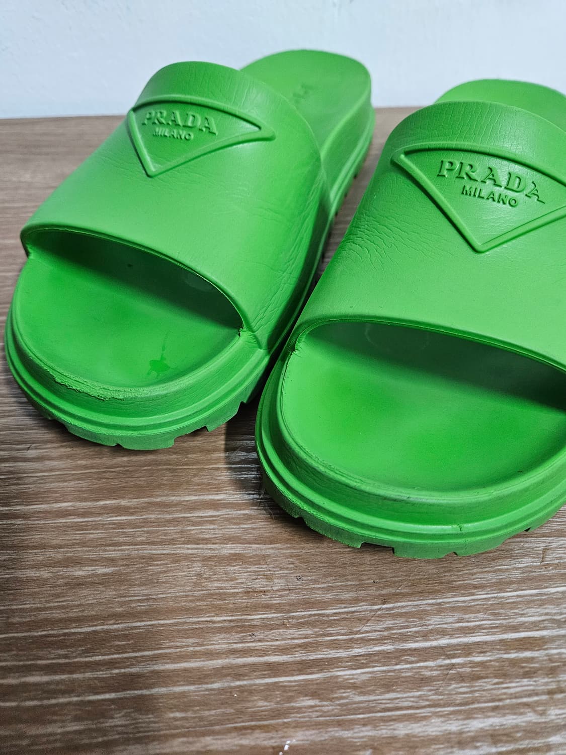 프라다 2x3085 러버슬라이드 정품 상품이미지2