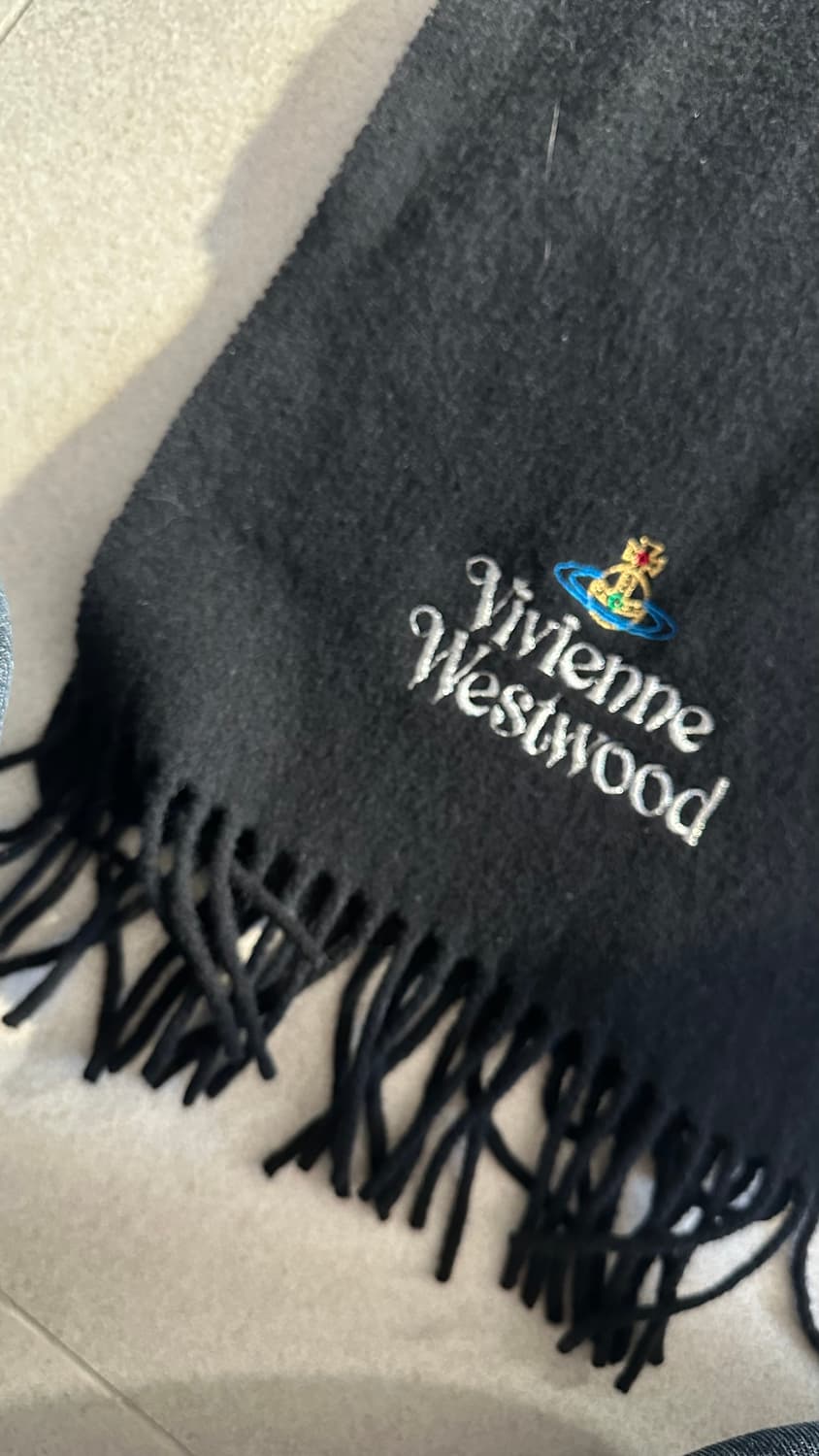 비비안웨스트우드 자수 목도리 머플러 블랙 팝니다 상품이미지1