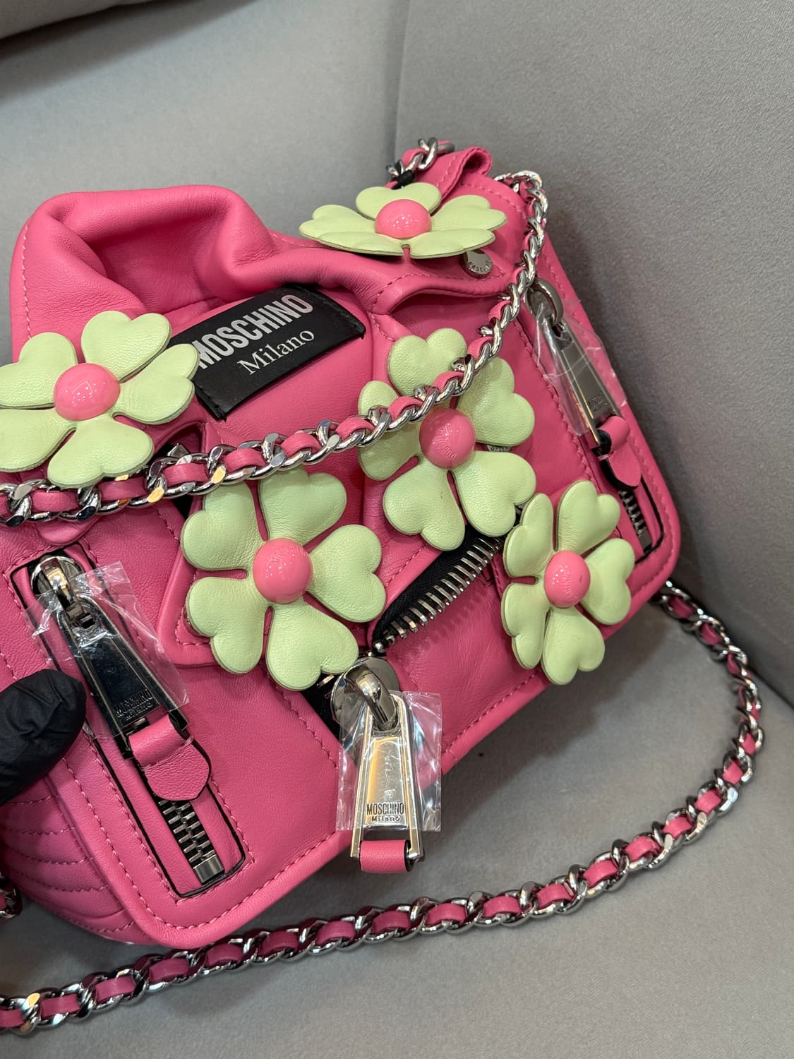 새상품급 모스키노 바이커백 상품이미지2