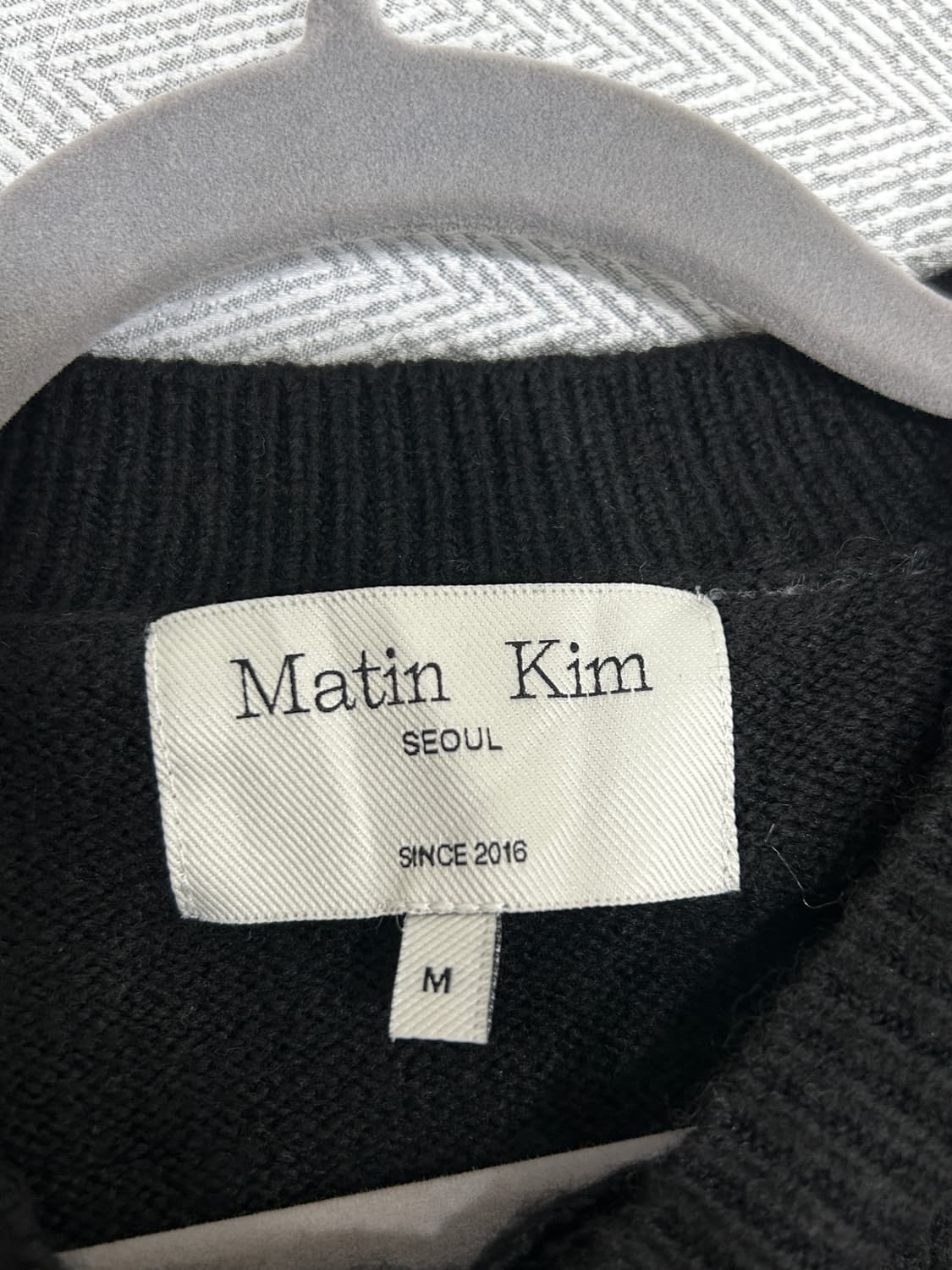 마뗑킴 라인배색 블랙 니트 남녀공용 M 상품이미지8