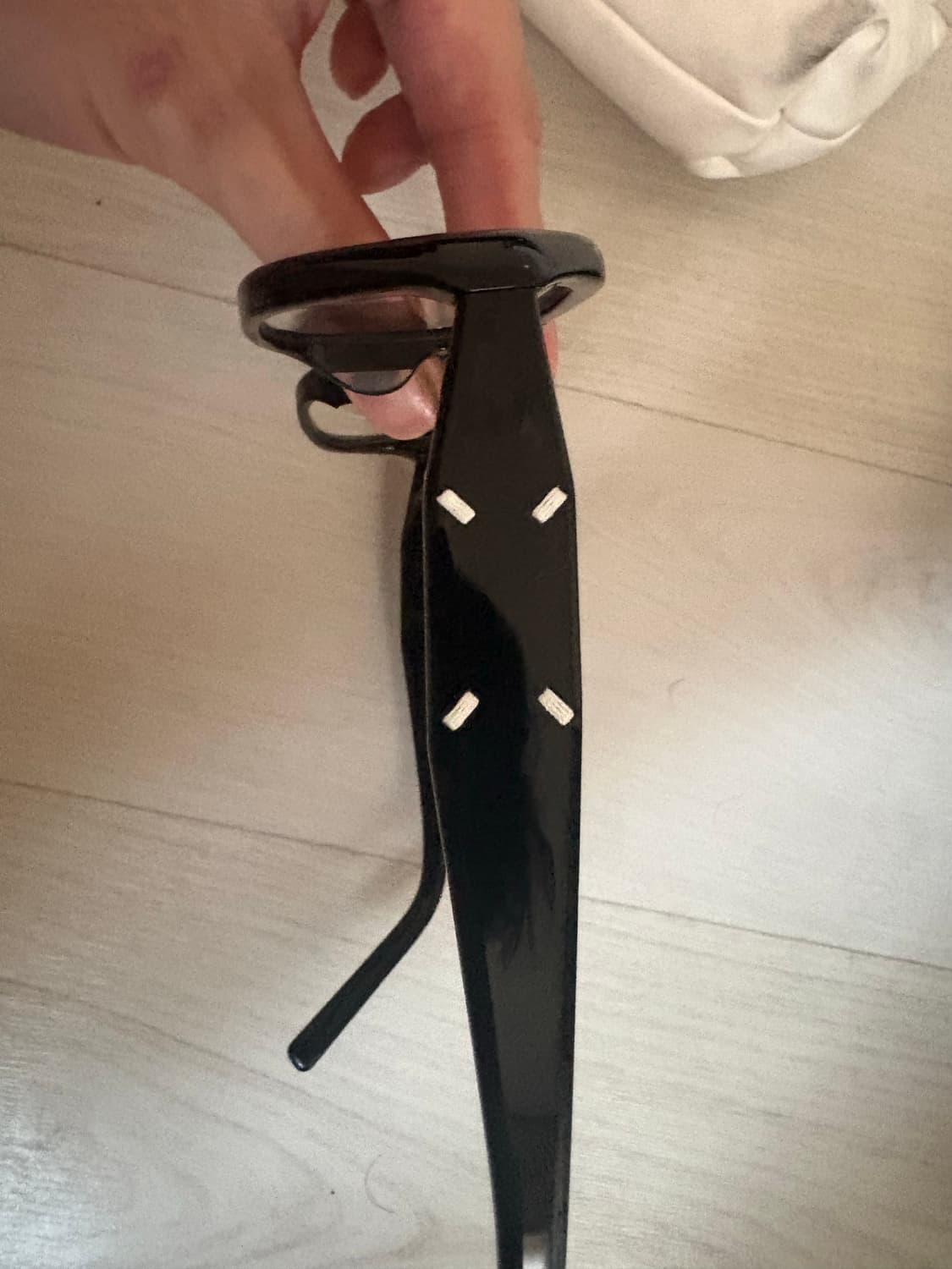 마르지엘라 젠틀몬스터 MM212 블랙 클리어 팝니다 상품이미지2