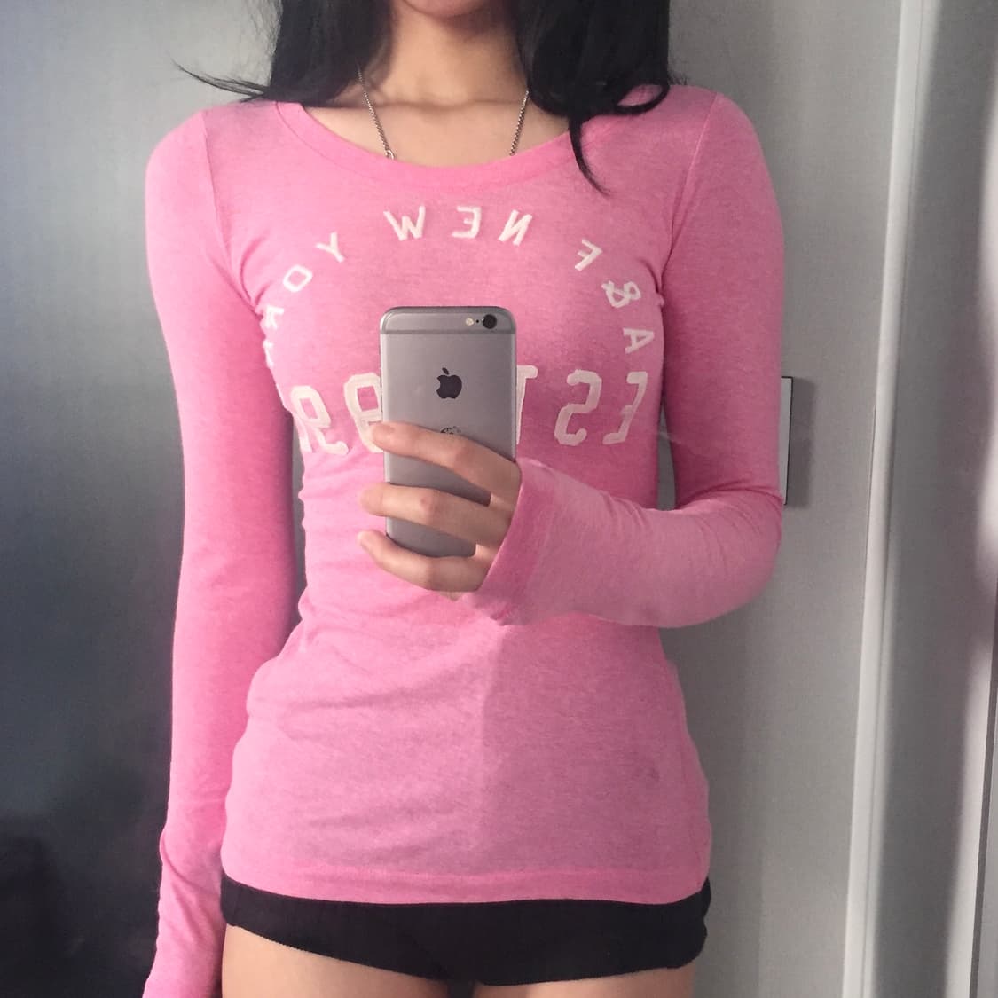 Abercrombie 딱붙슬림핏 레어색 스팽글 레터링 딸기우유 롱슬리브 상품이미지2