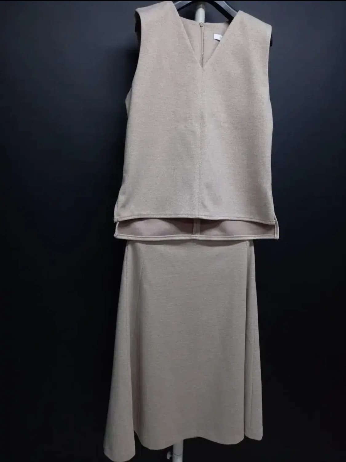 새 J.SOO 오트밀 추동 플레어스커트 베스트 셋업 44.33 상품이미지3