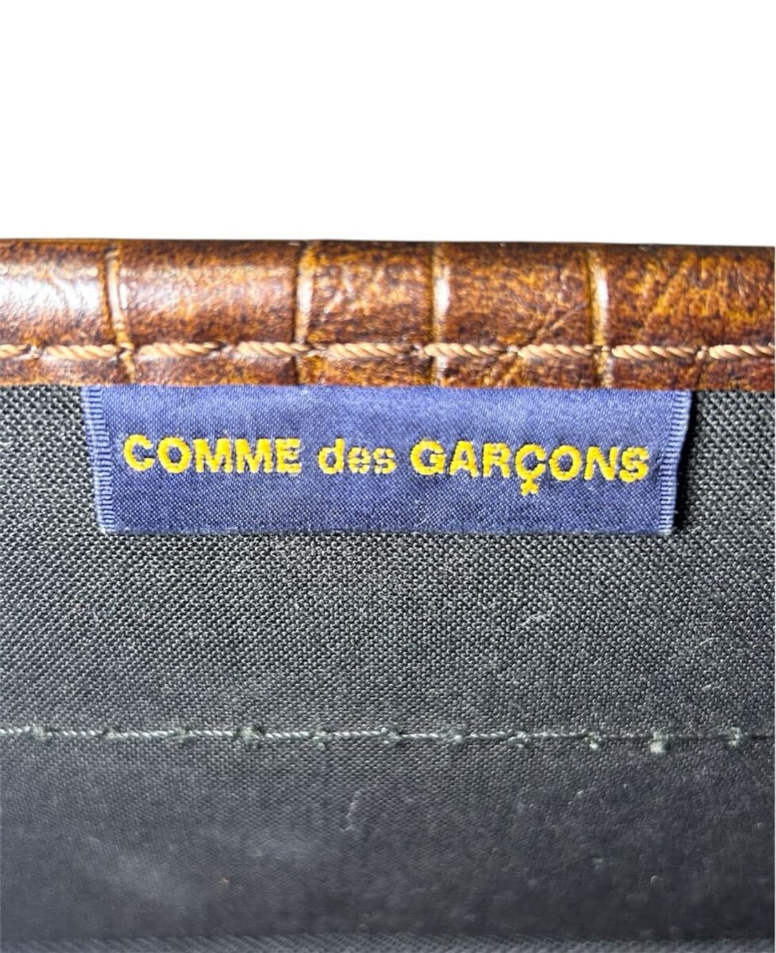 꼼데가르송 악어 형압 가죽 토트백 상품이미지9