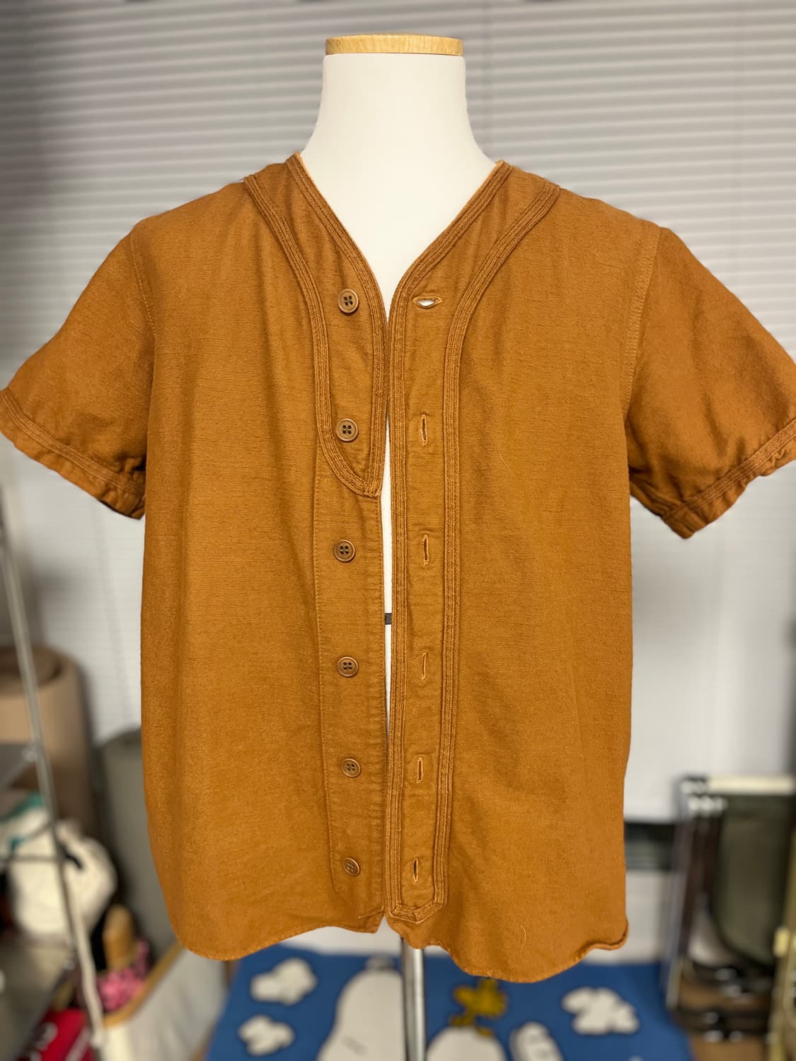 비즈빔 머스타드 덕아웃 셔츠 3 상품이미지1