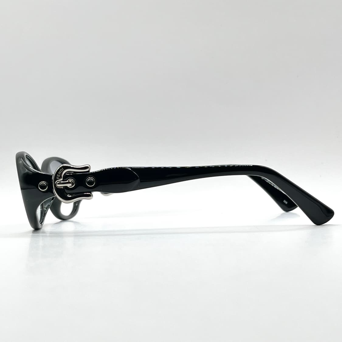 FENDI 펜디 버클 뿔테 선글라스  상품이미지3