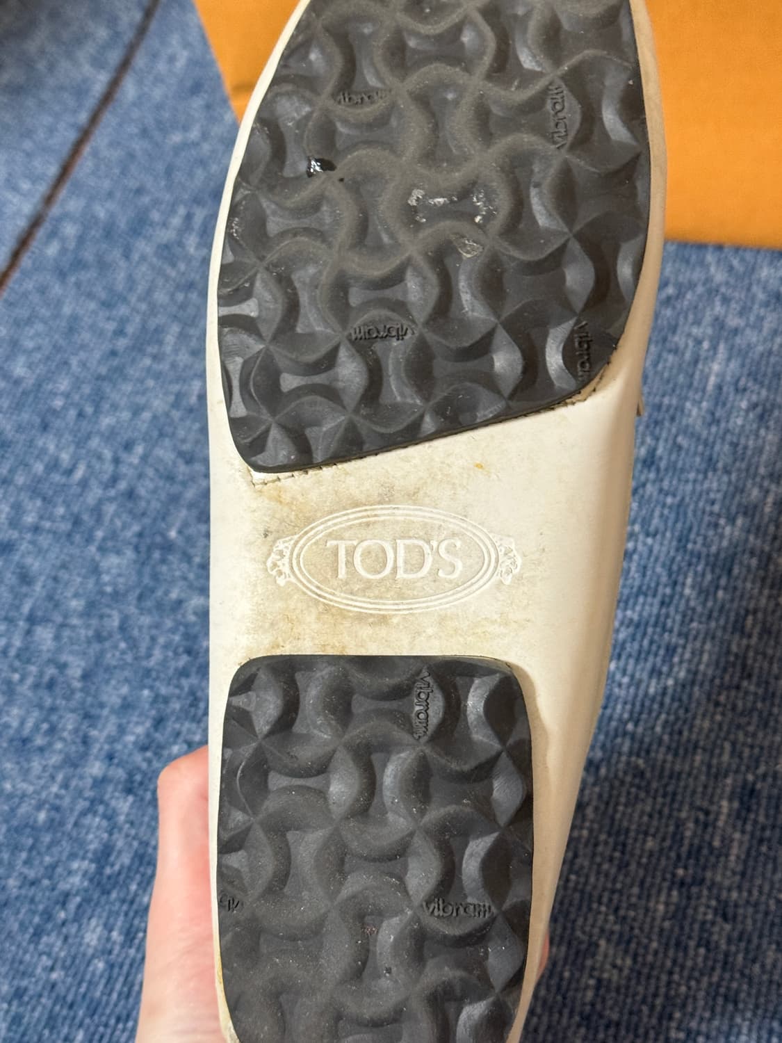 토즈 여성 고미니 도피아 로퍼 화이트 (사이즈 37) 상품이미지5