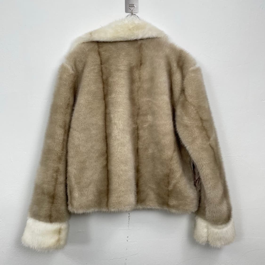 서클 CIRCLE 베이지 아이보리 배색 숏 퍼 자켓 상품이미지6