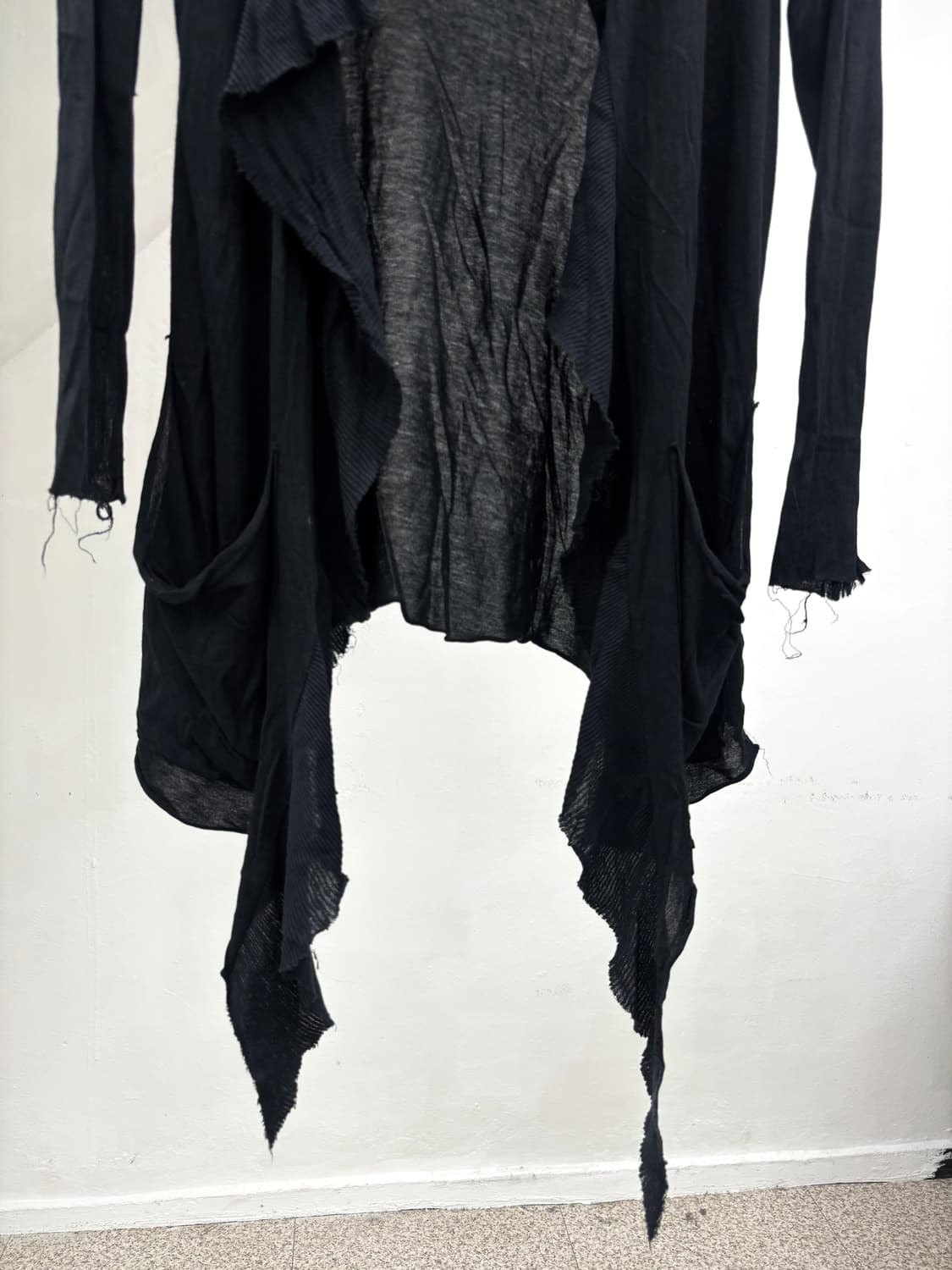 If Six Was Nine Distressed Drape Wraith 상품이미지3