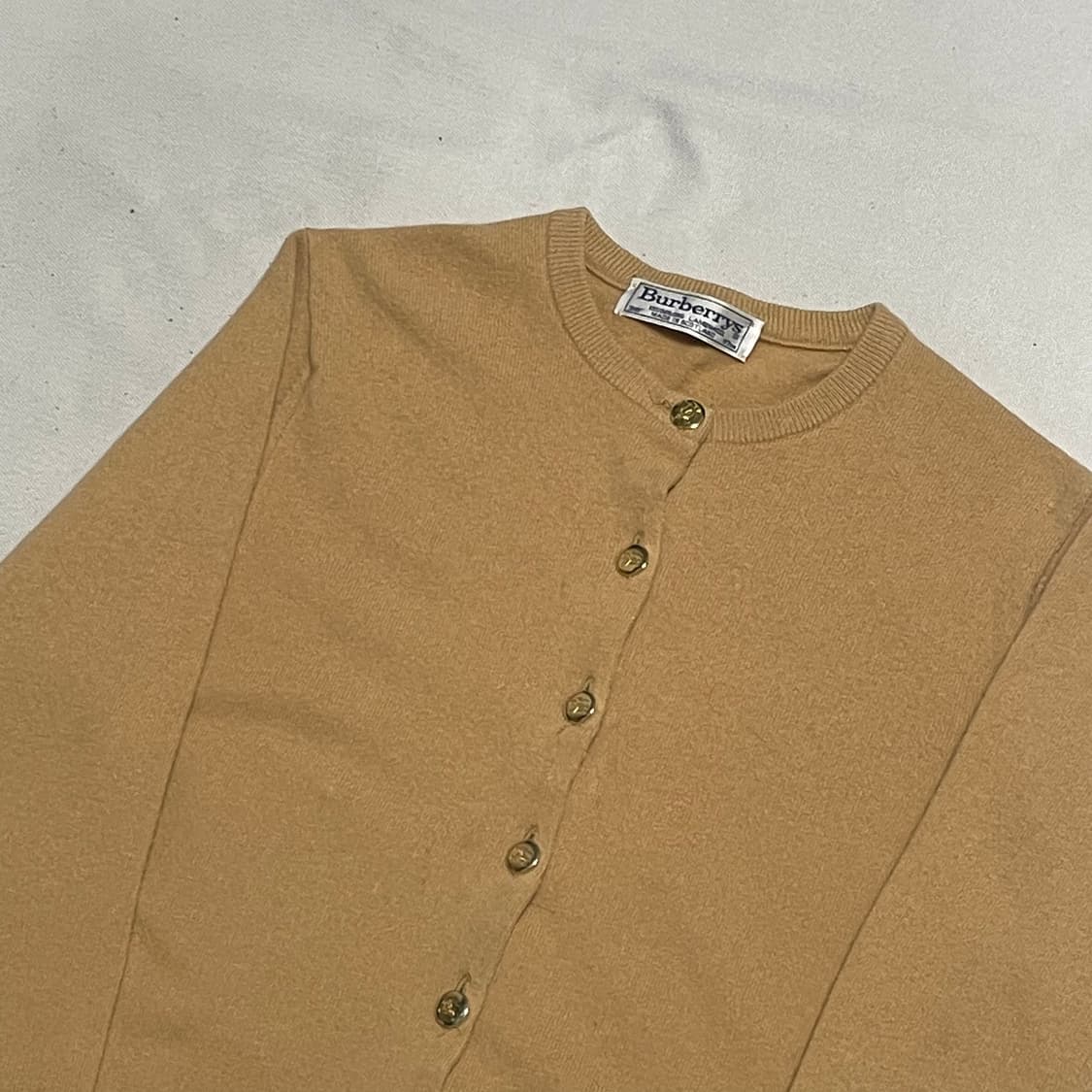 38 버버리 램스울 라운드넥 금장 가디건  상품이미지1