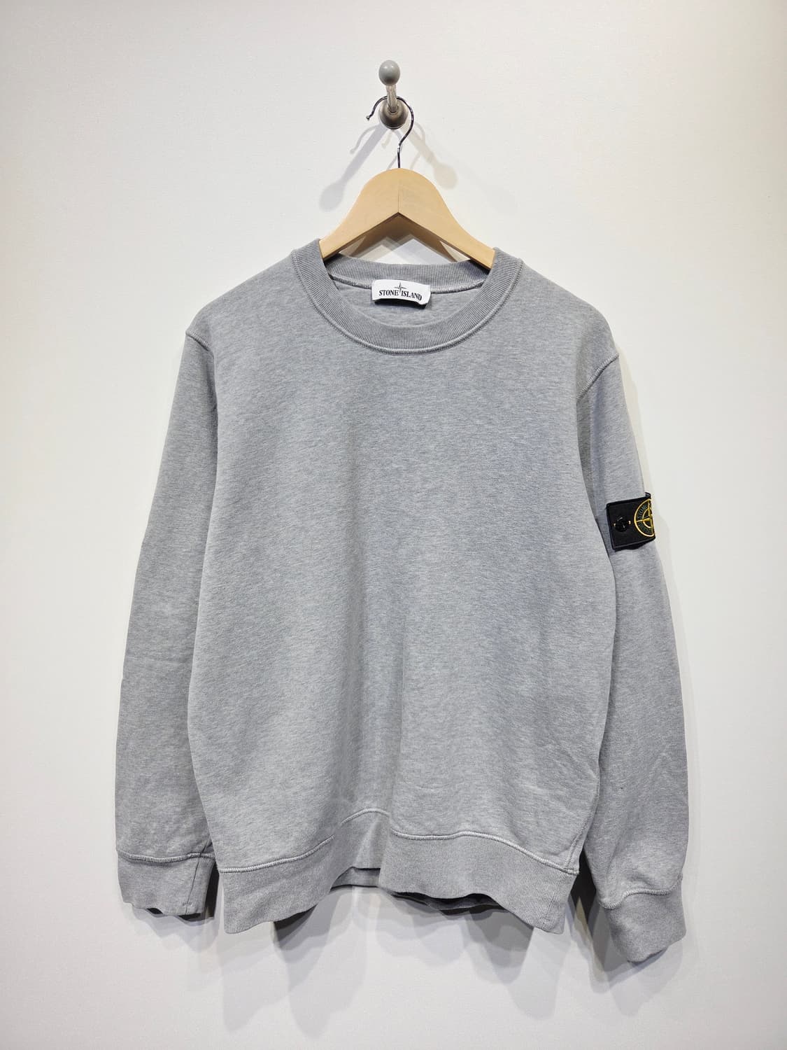 스톤아일랜드 맨투맨 그레이_L 상품이미지2