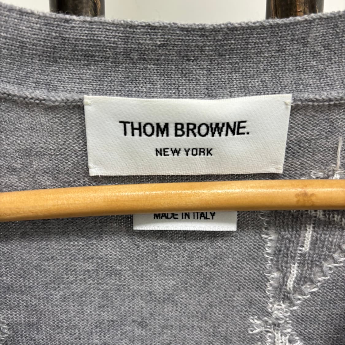 [38]톰브라운 사선완장 드롭 스카이 가디건 상품이미지3