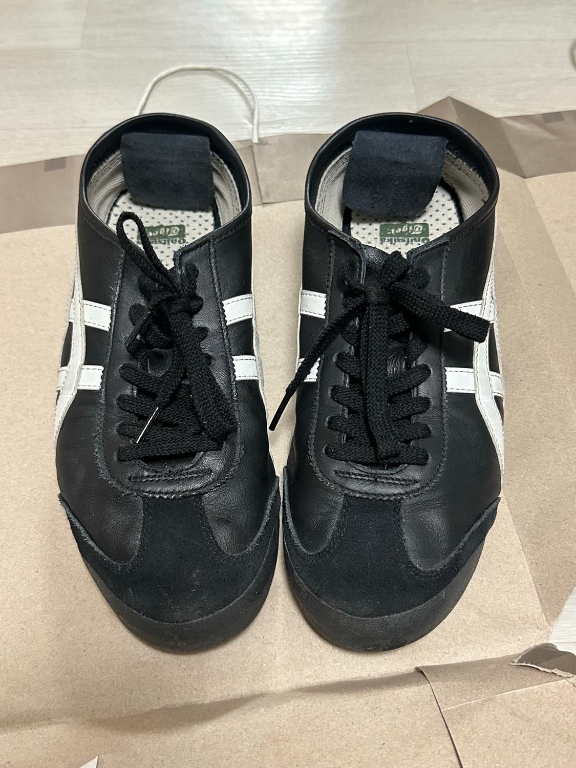 오니츠카타이거 멕시코66 블랙 275사이즈 팝니다 상품이미지1