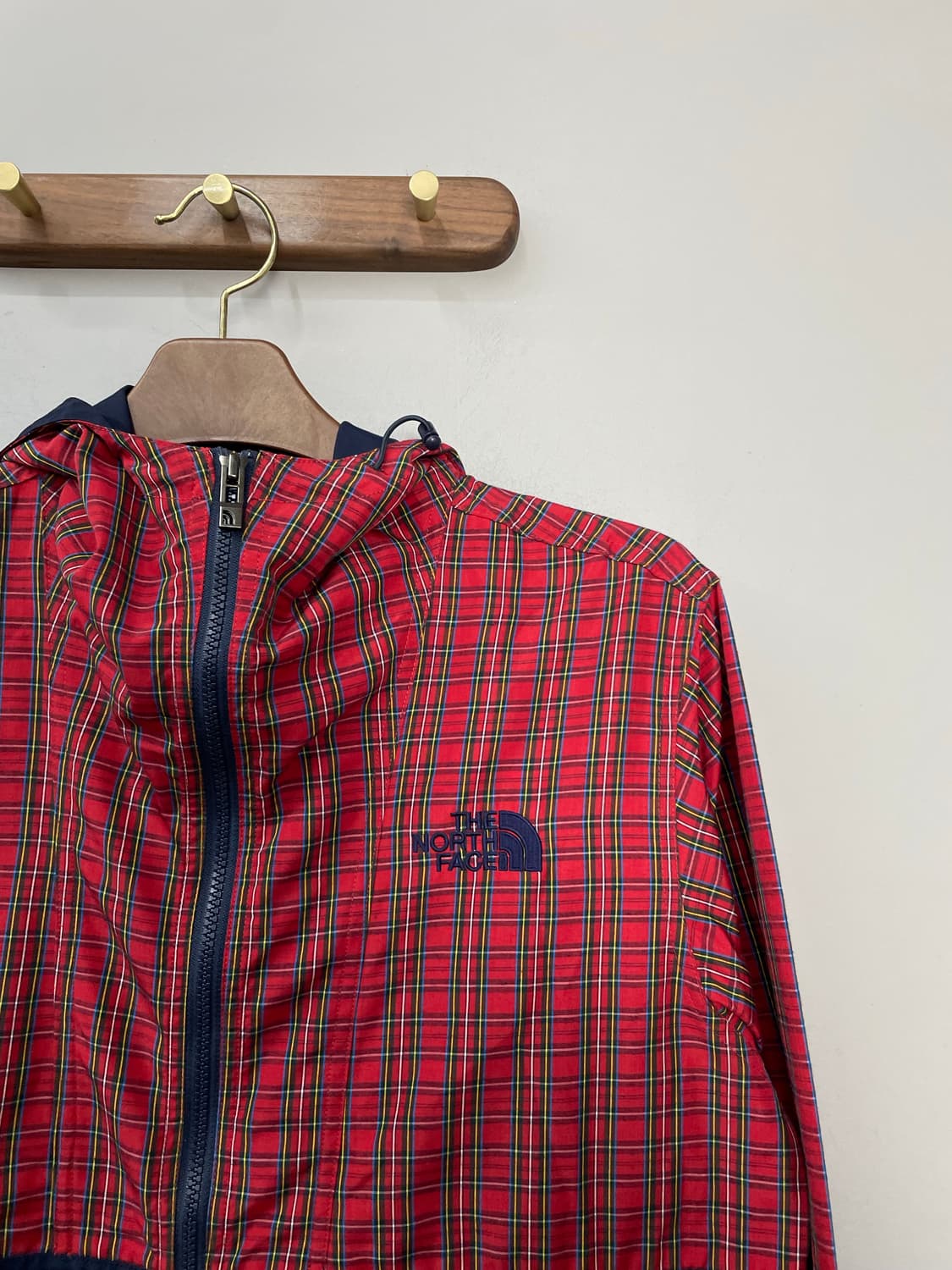 노스페이스 레드 체크 바람막이 H1994 상품이미지3