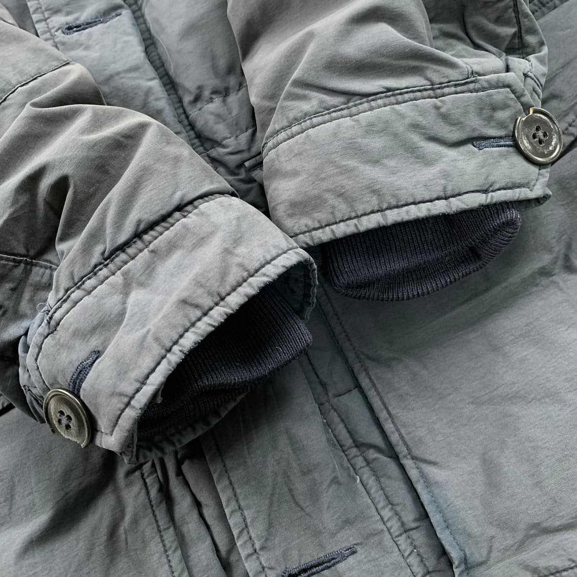 폴로 랄프로렌 카라코람 다운 파카 블랙 상품이미지4