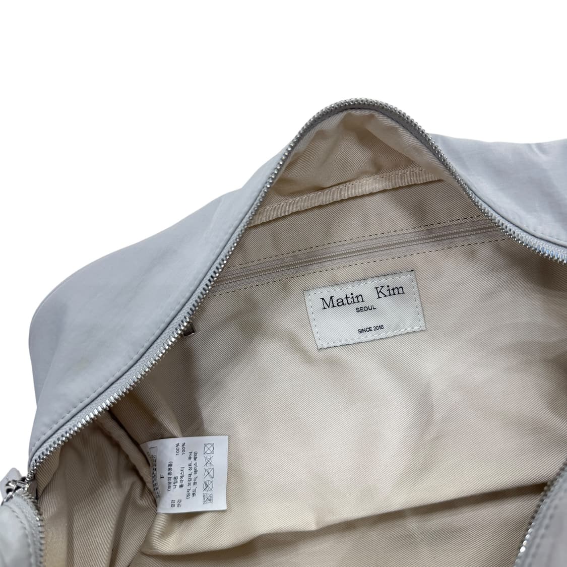 마뗑킴 스포티 토트백 가방 라이트 그레이 상품이미지4