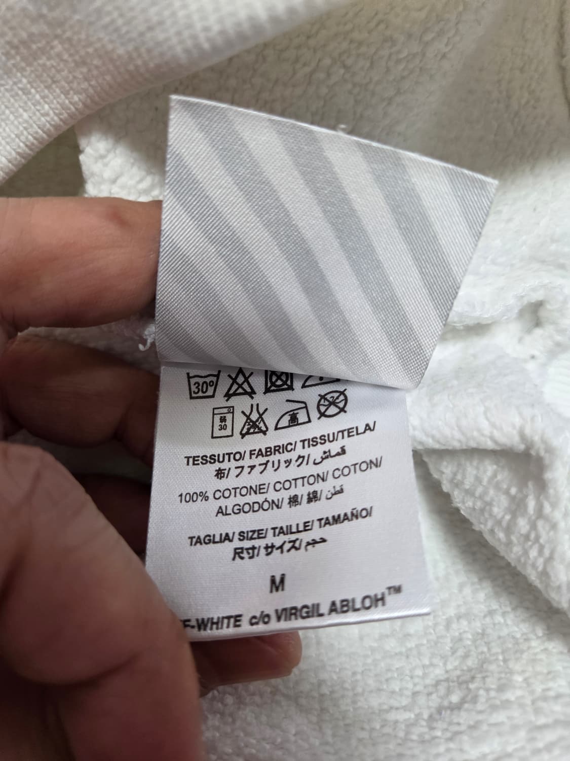 오프화이트 컷오프 맨투맨 상품이미지8