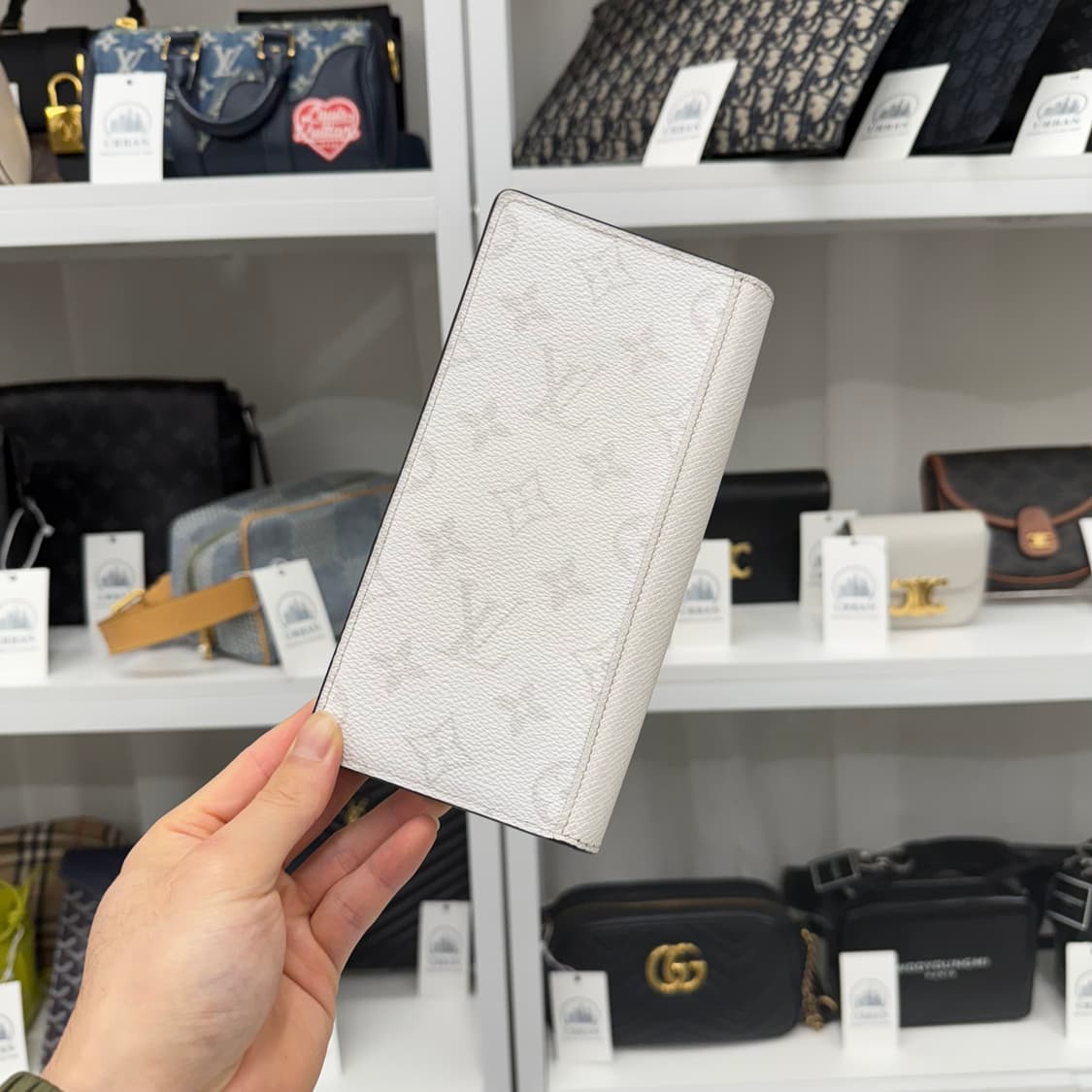 루이비통 화이트 옵틱 장지갑 상품이미지2