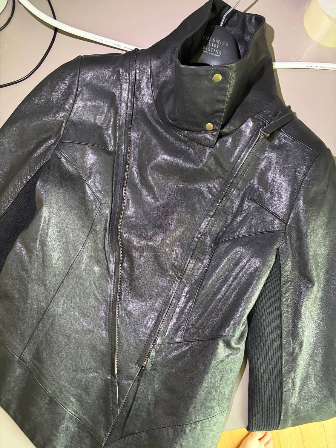 코데즈 컴바인 비대칭 하이넥 레더자켓 램스킨 상품이미지5