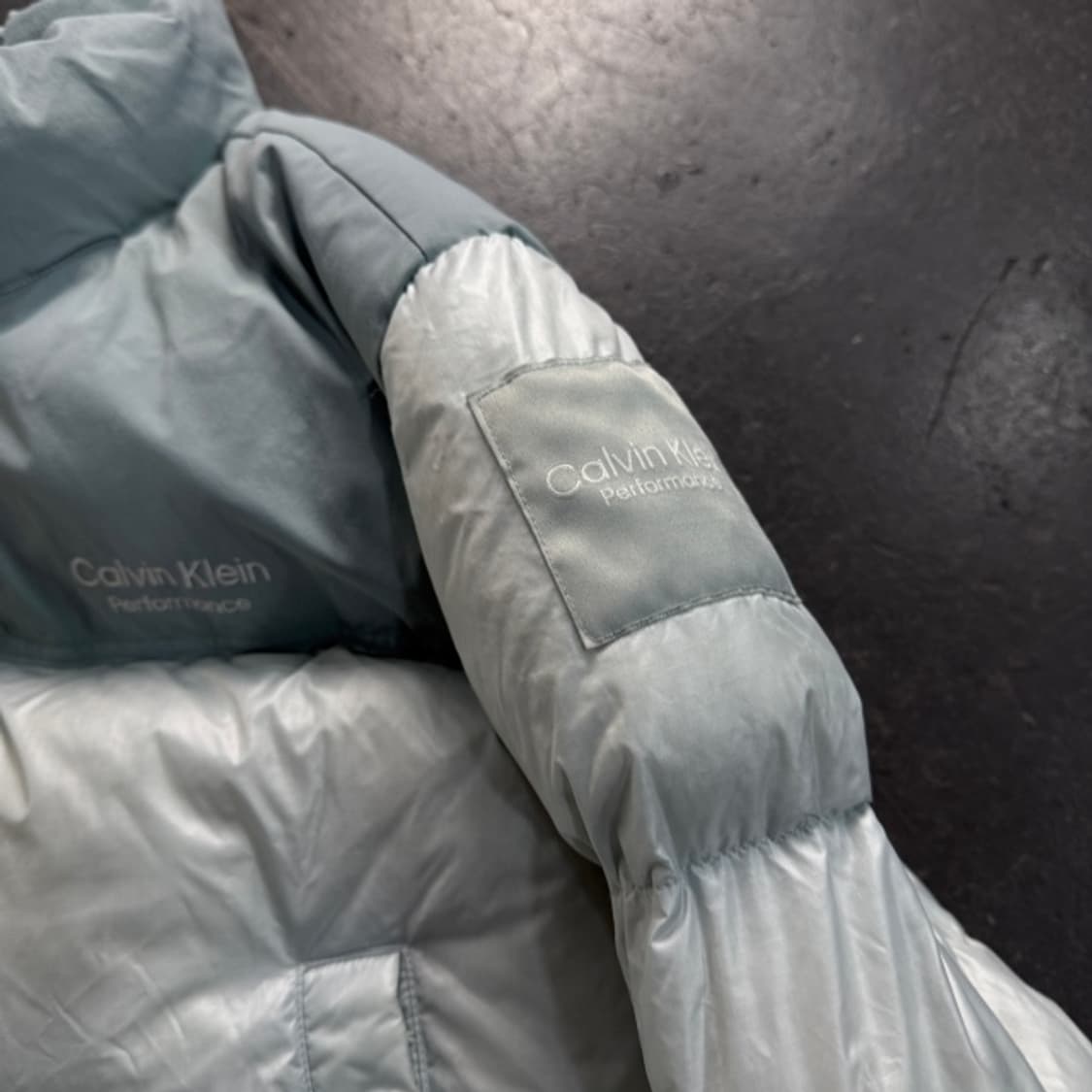 100 켈빈클라인 퍼포먼스 벌키 패딩 상품이미지3