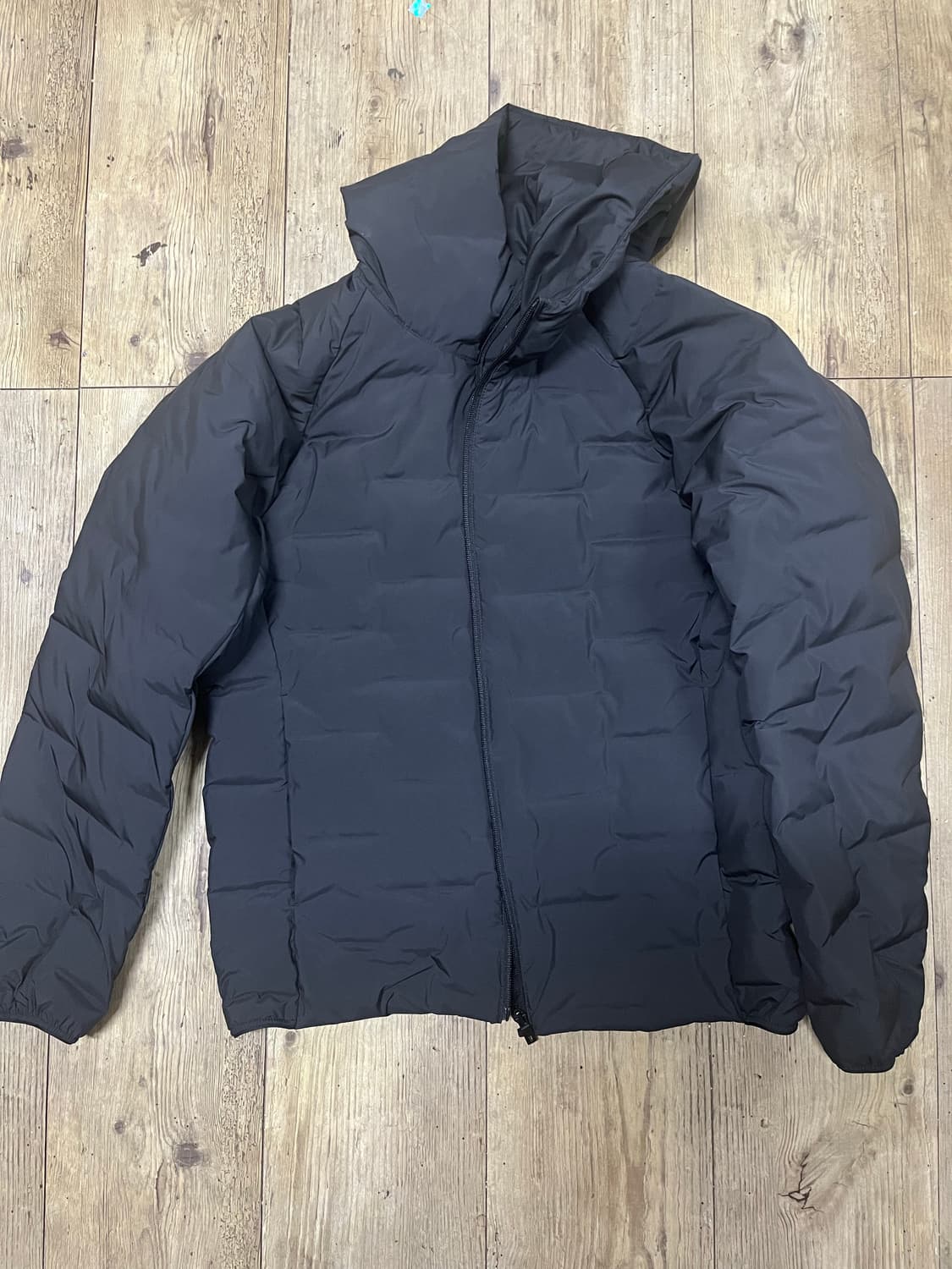 유니클로 퍼프테크 파카 블랙 상품이미지1