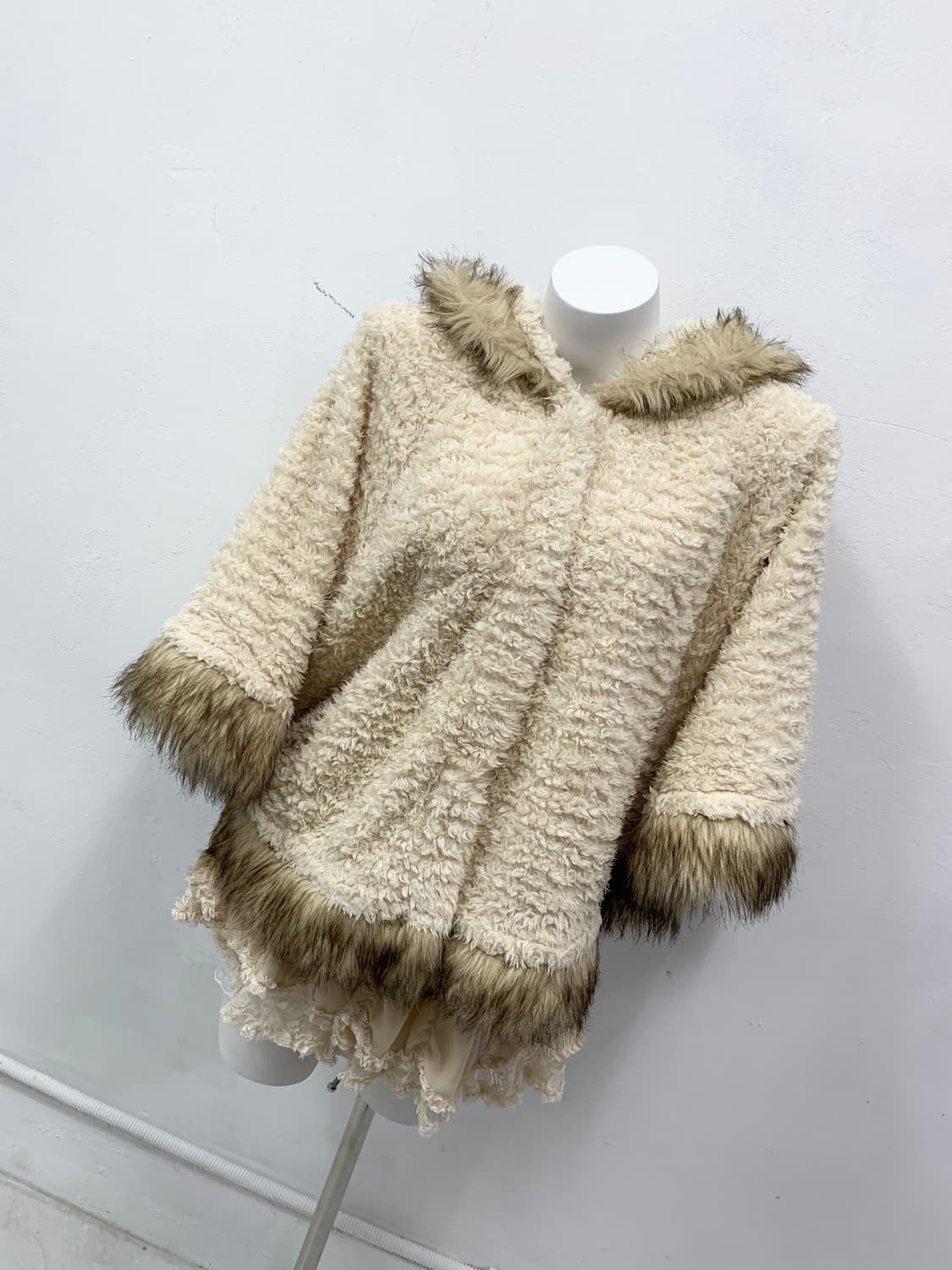 라떼갸루 폭닥 퍼 케이프 상품이미지2