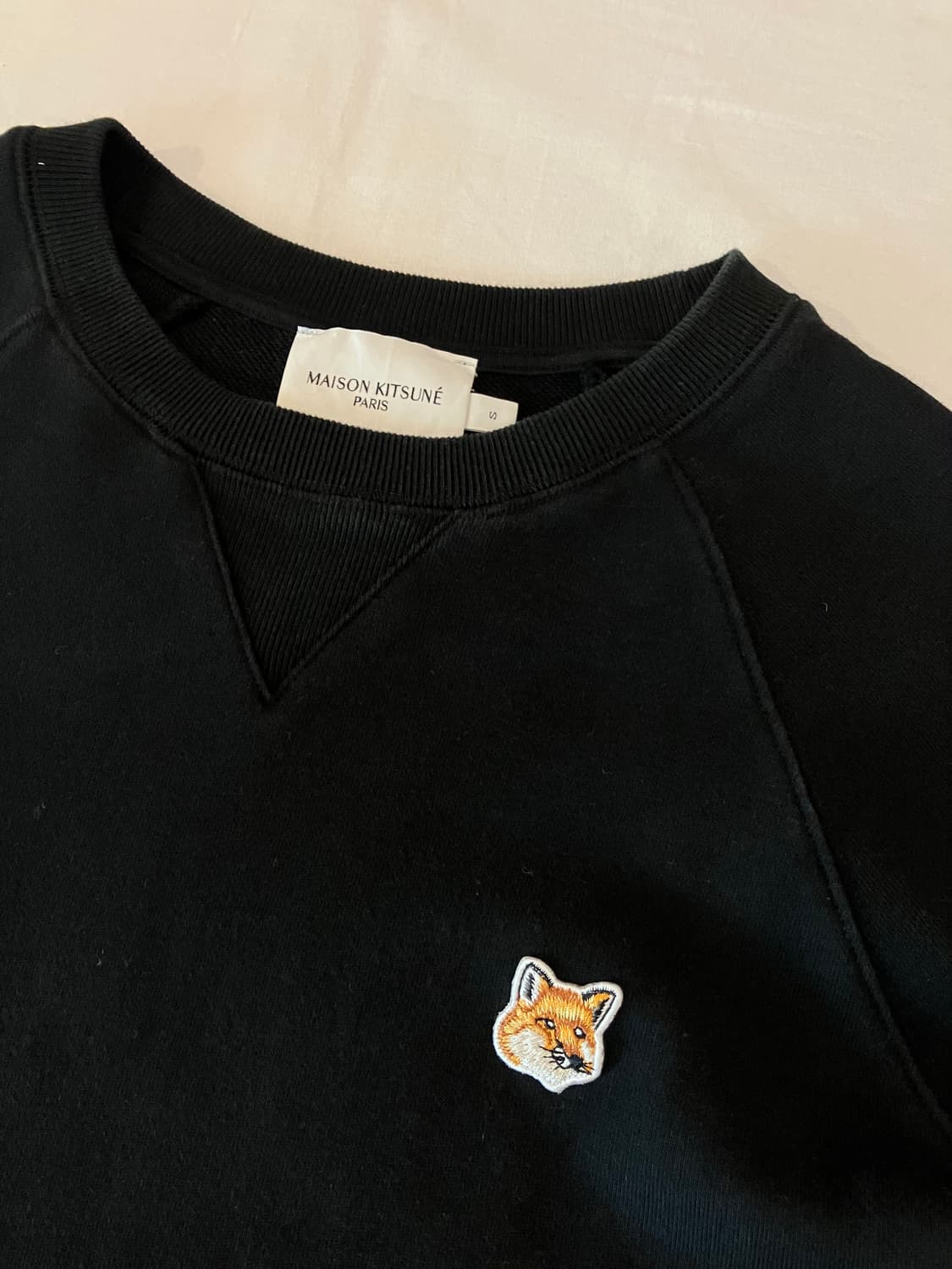 메종키츠네 신형 폭스헤드 패치로고 맨투맨 블랙 상품이미지2