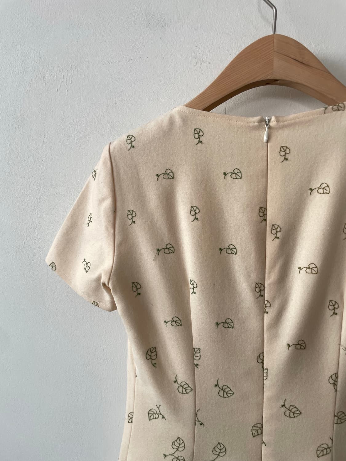 vintage v-neck embroidered wool dress 상품이미지7