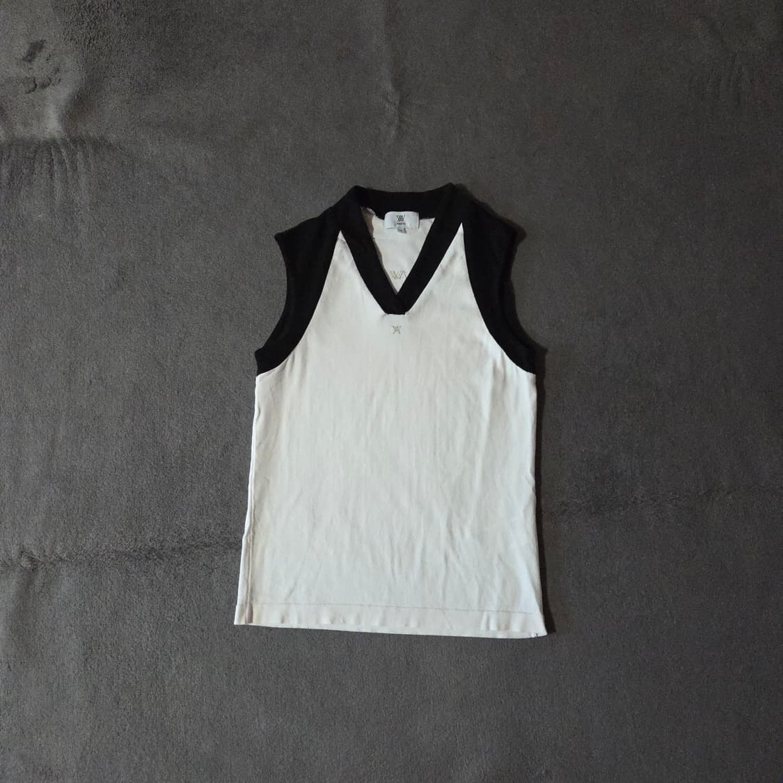 어뉴 골프 여성 W 홀터넥 나시 베스트 M 상품이미지1