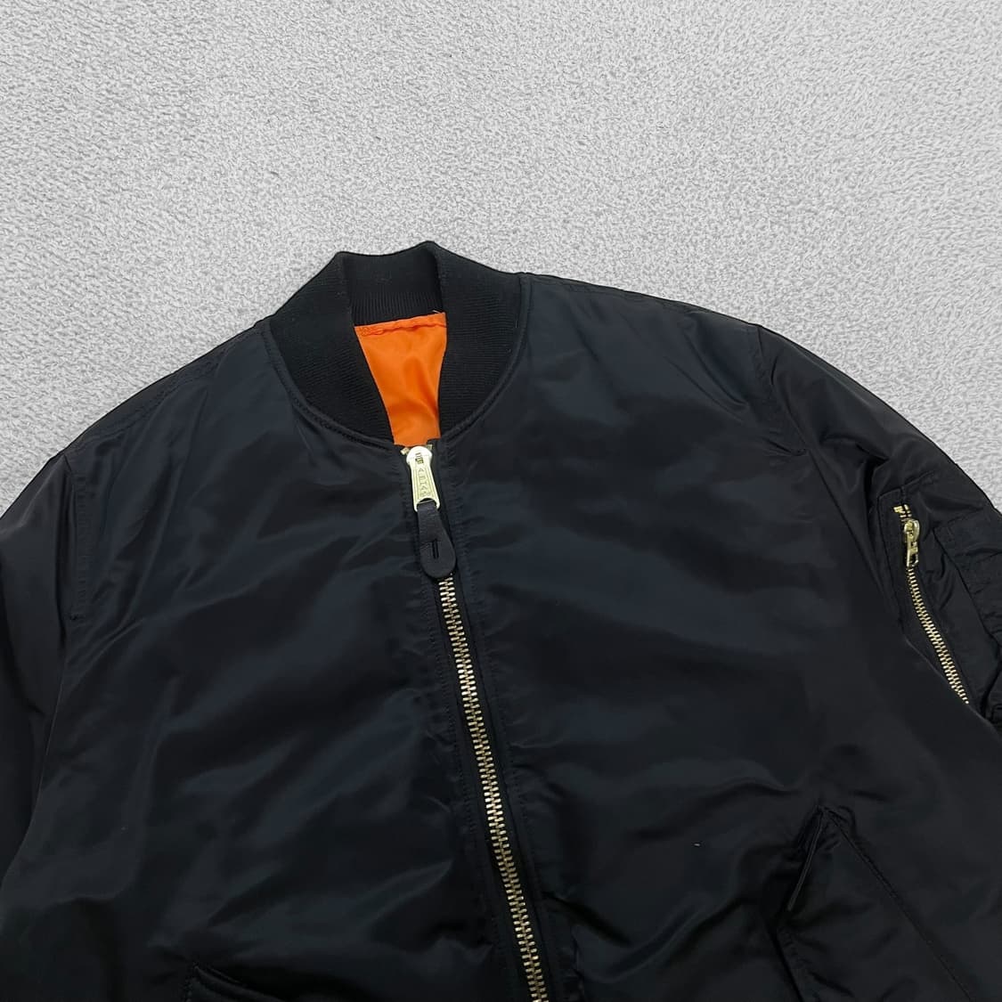 알파인더스트리 ma-1 플라이트 봄버 자켓 블랙 상품이미지2