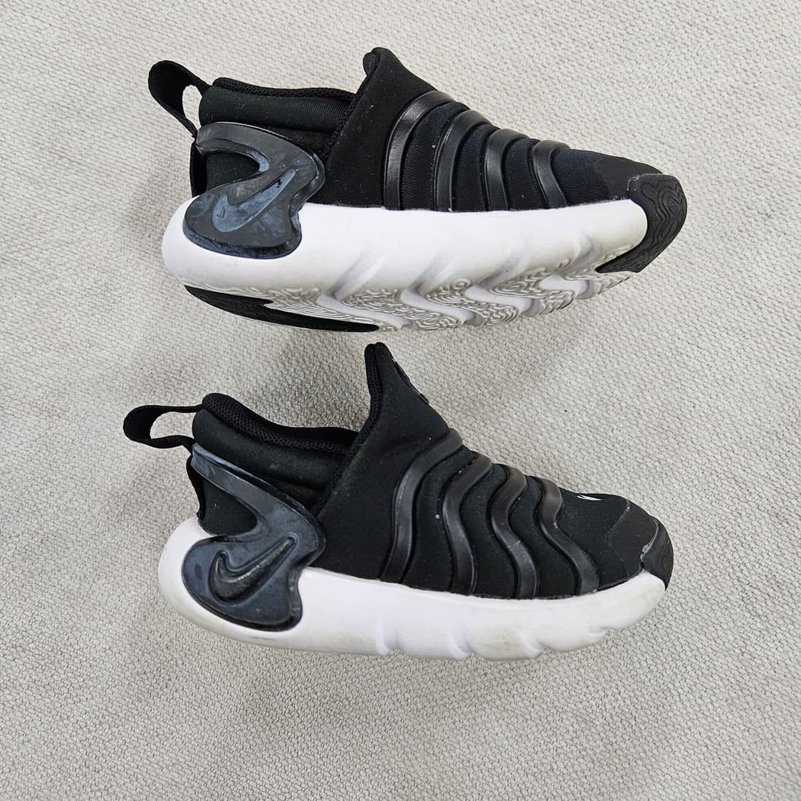 [6C] 나이키 키즈 다이나모 스니커즈 운동화 0121Y2 상품이미지4