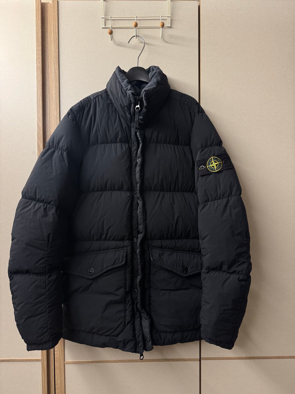 스톤아일랜드 가먼트다이드 크링클랩스 패딩 상품이미지1