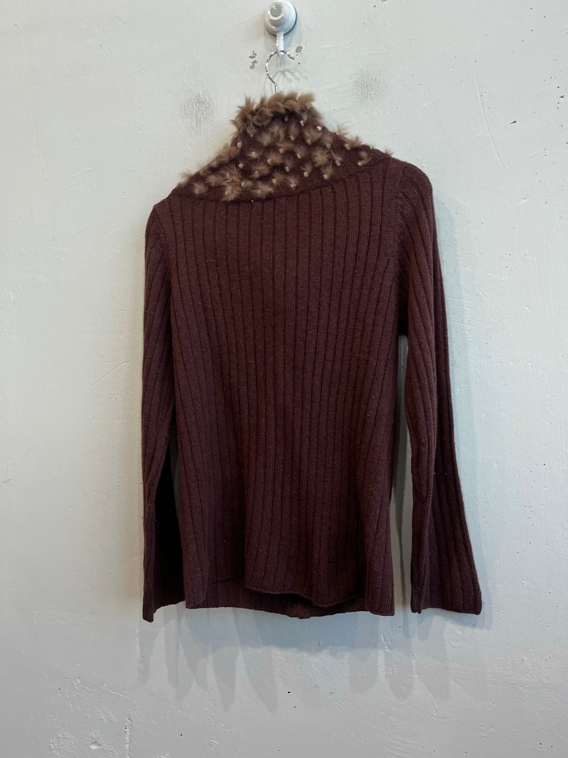 OUR PROPERTY 퓨어울 퍼 트리밍 골지 니트집업  상품이미지3