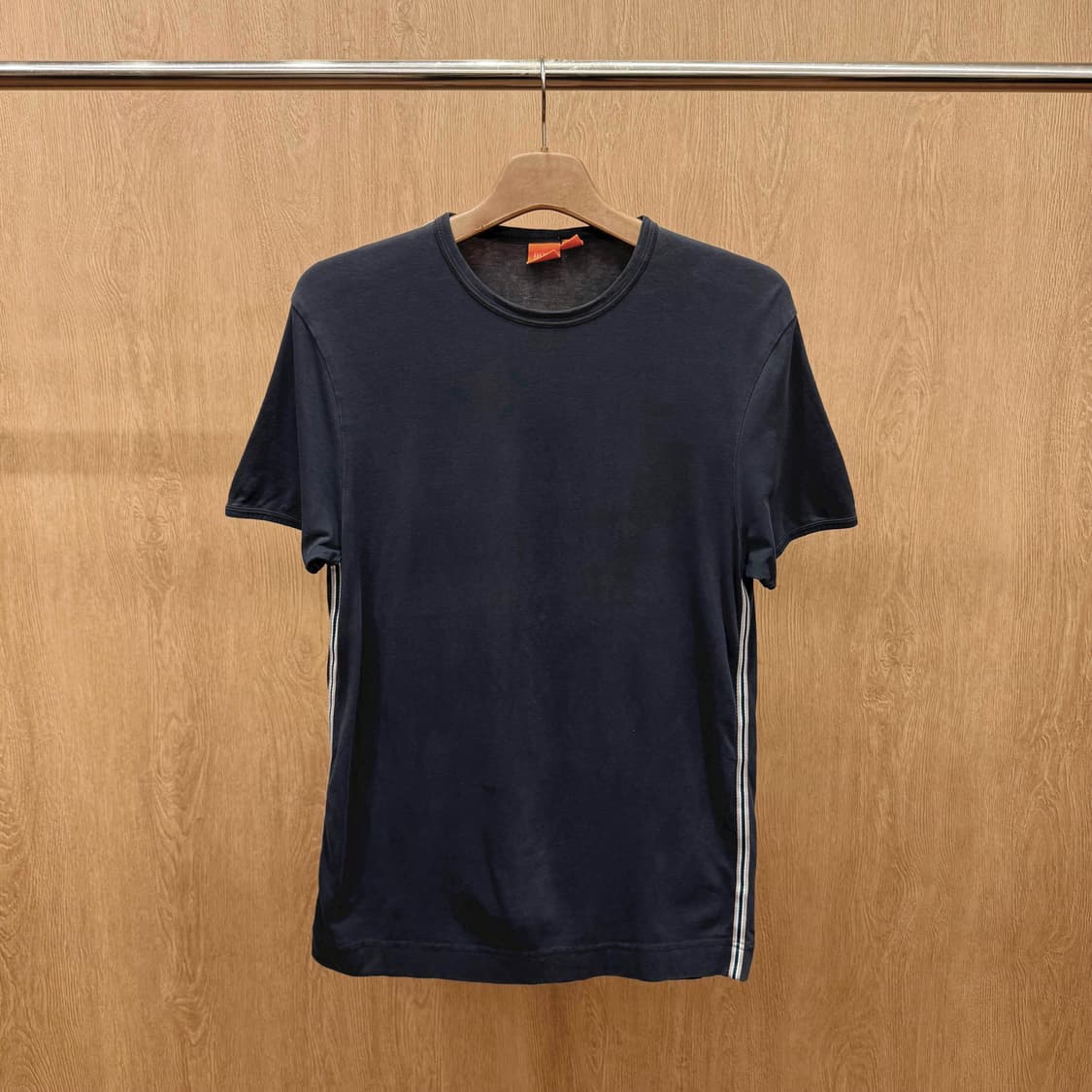 휴고 보스 캐주얼 반팔 티셔츠 사이드 스트라이프 디테일 네이비 상품이미지2