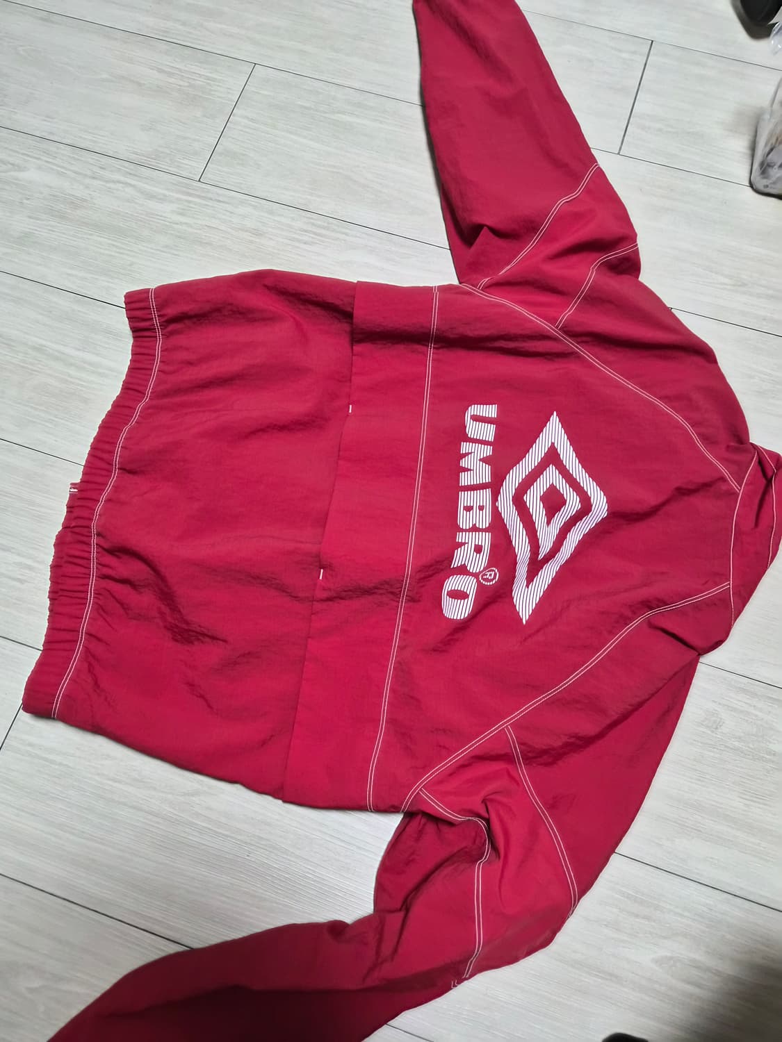 엄브로 바람막이 m사이즈 상품이미지1