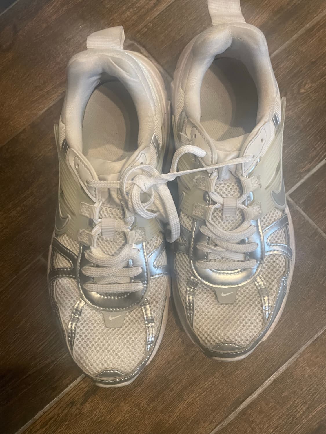 나이키 흰/은 운동화 255mm 상품이미지1