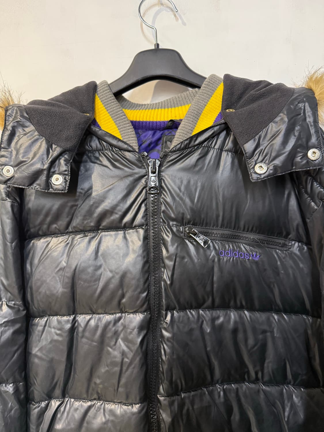 아디다스 블랙 퍼 패딩 상품이미지2