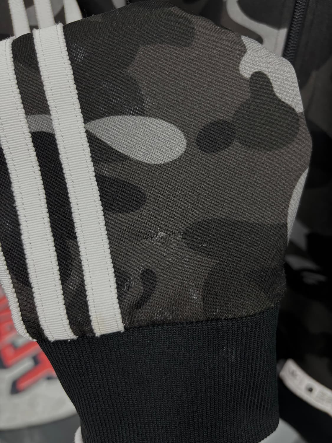 베이프 아디다스 흑계 트랙자켓 져지 상품이미지7