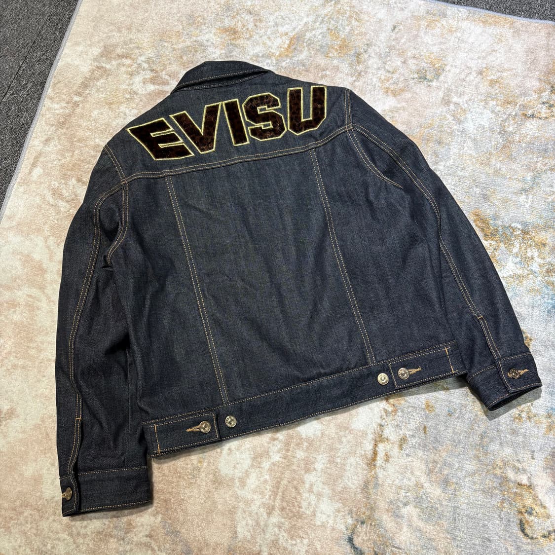 에비수 레오파드 안감 백로고 데님 트러커 자켓 상품이미지2