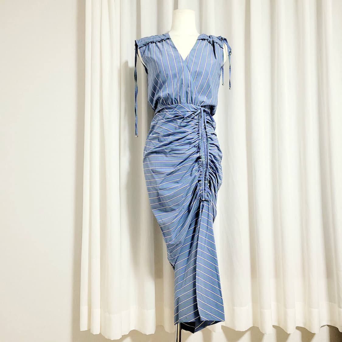 베로니카 비어드 셔링 원피스 (44-날씬55) 한화73만원/택달린새상품 상품이미지1